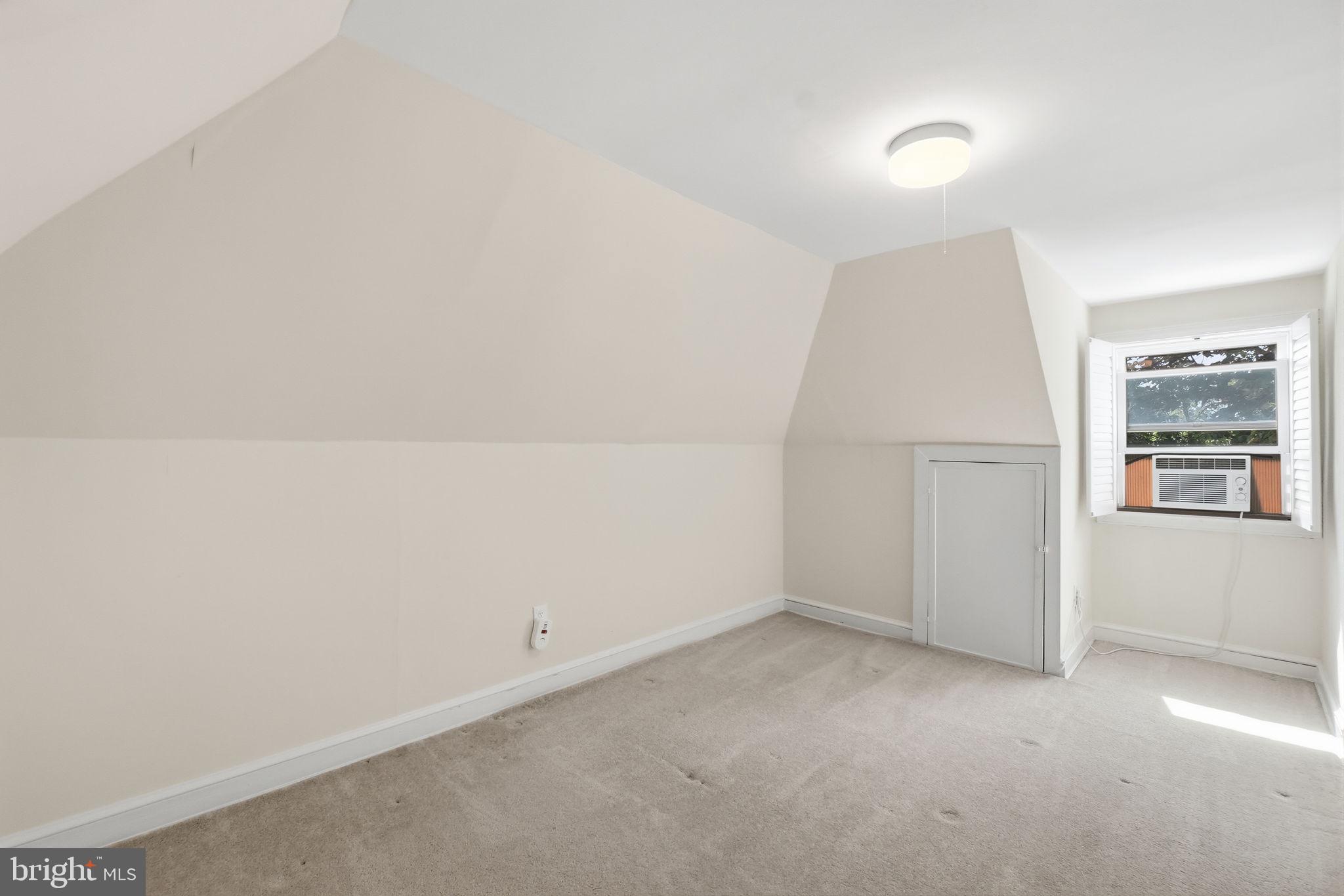 ARLINGTON HEIGHTS - Residential