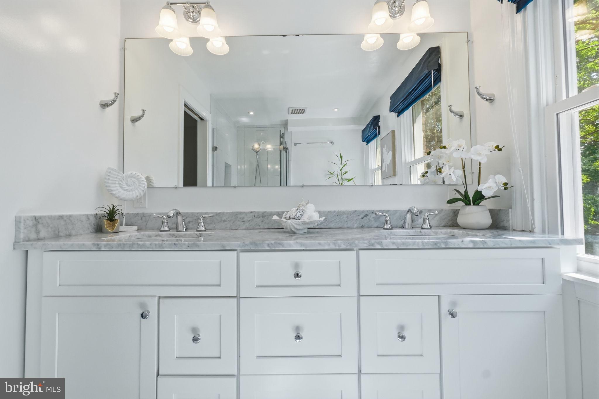 ARLINGTON HEIGHTS - Residential