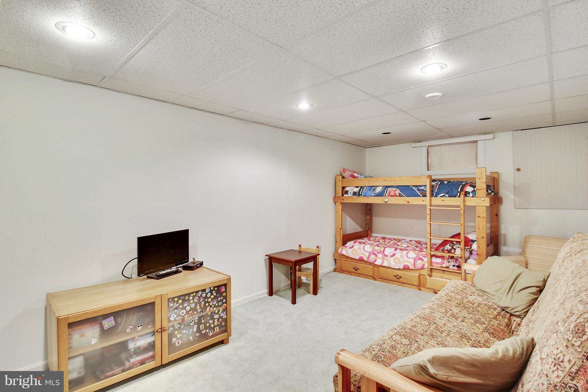 MEADOWGATE - Residential