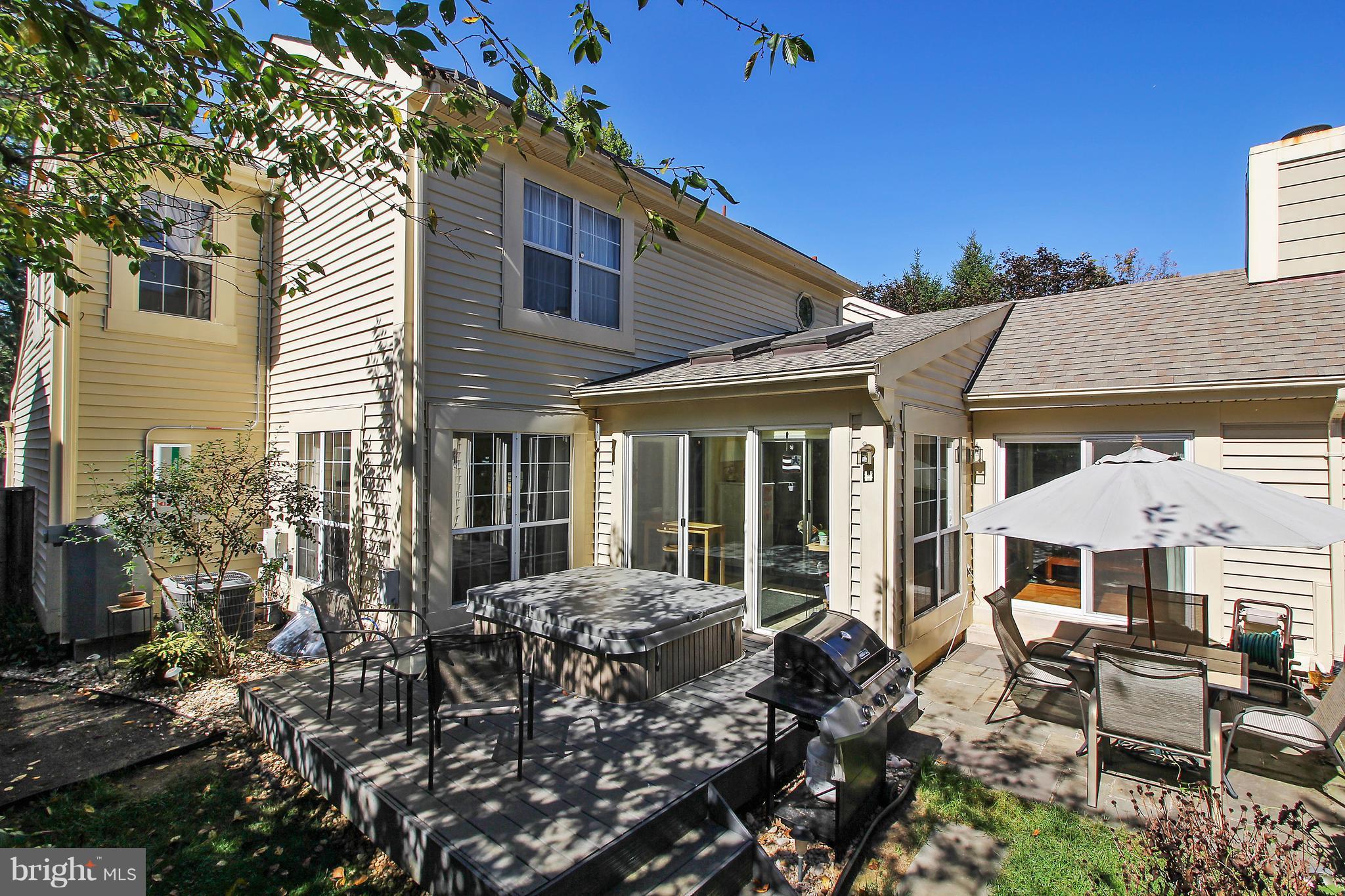 MEADOWGATE - Residential