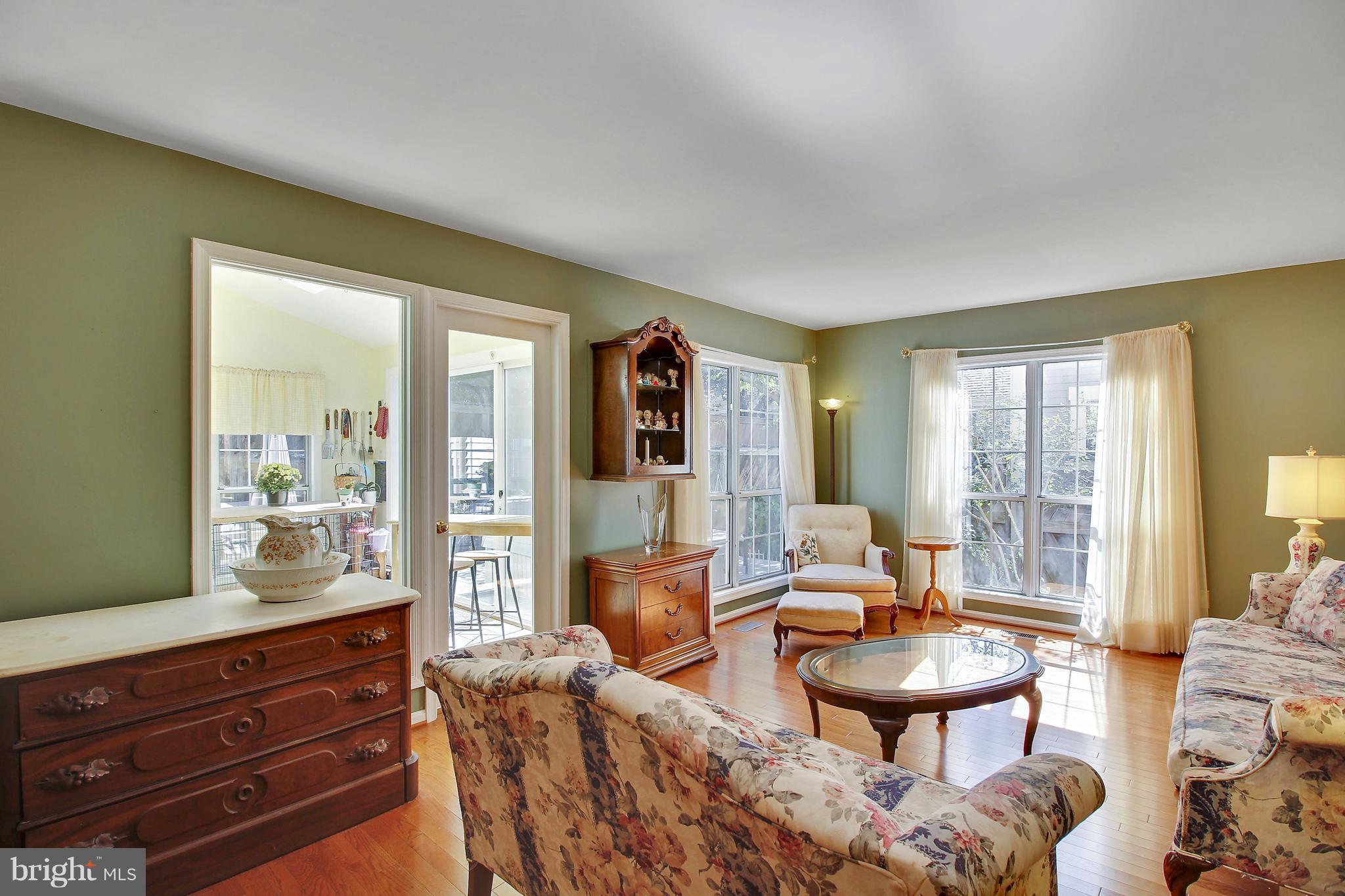MEADOWGATE - Residential