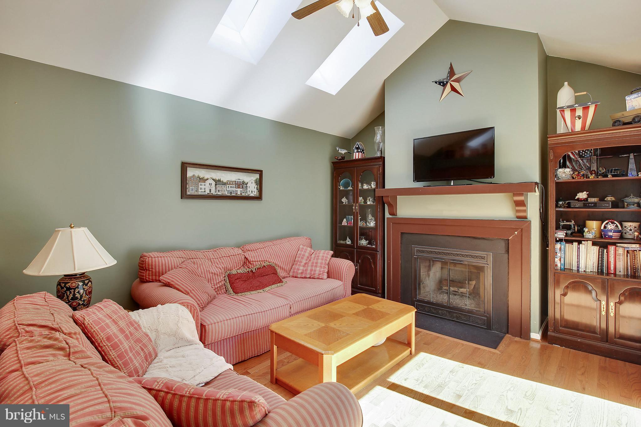 MEADOWGATE - Residential