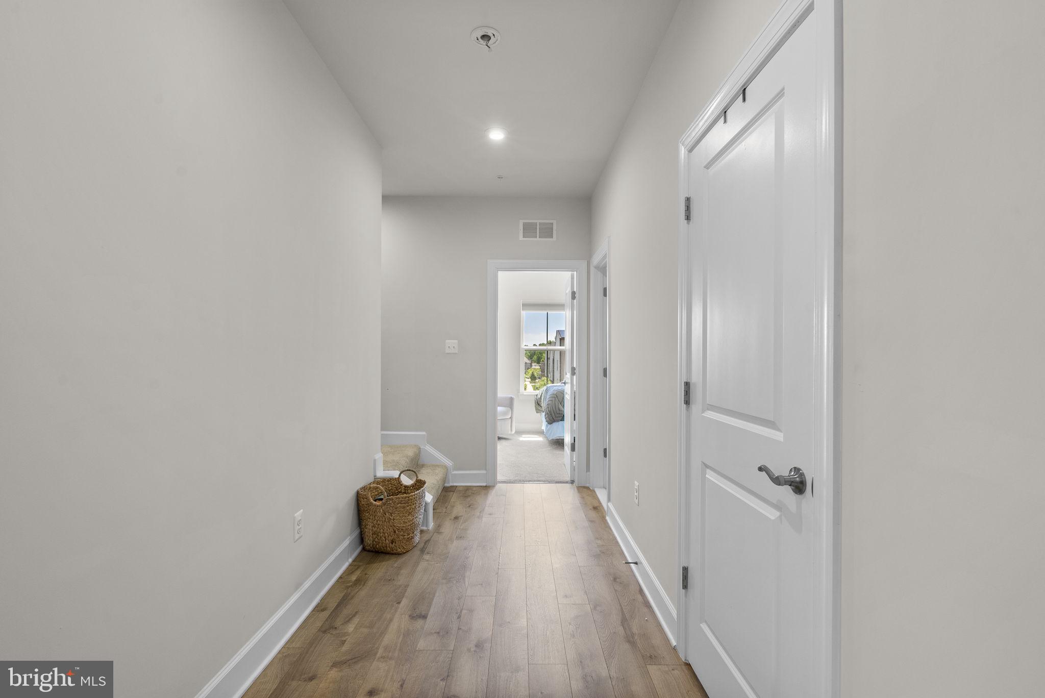 CAPITAL COURT - Residential
