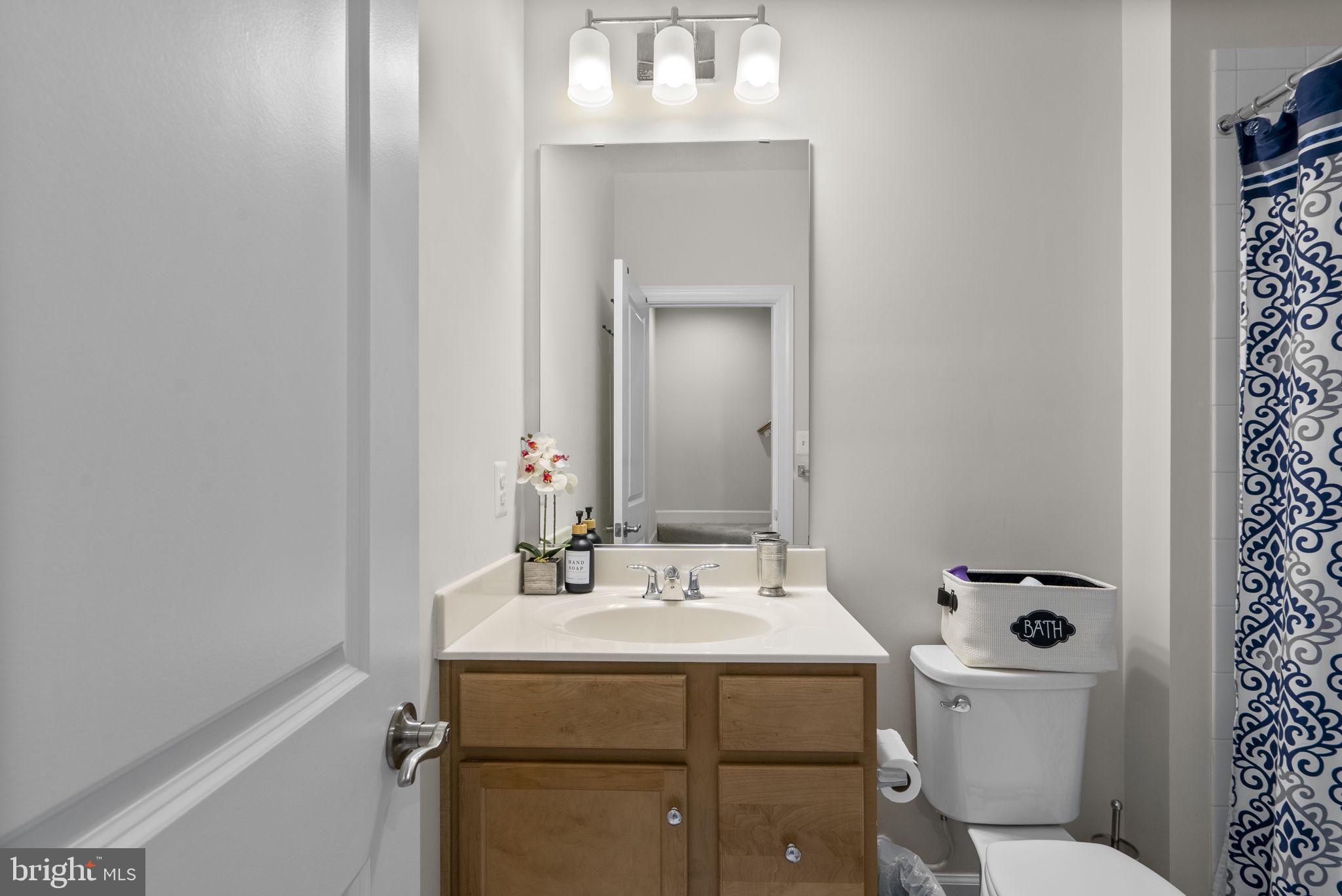 CAPITAL COURT - Residential