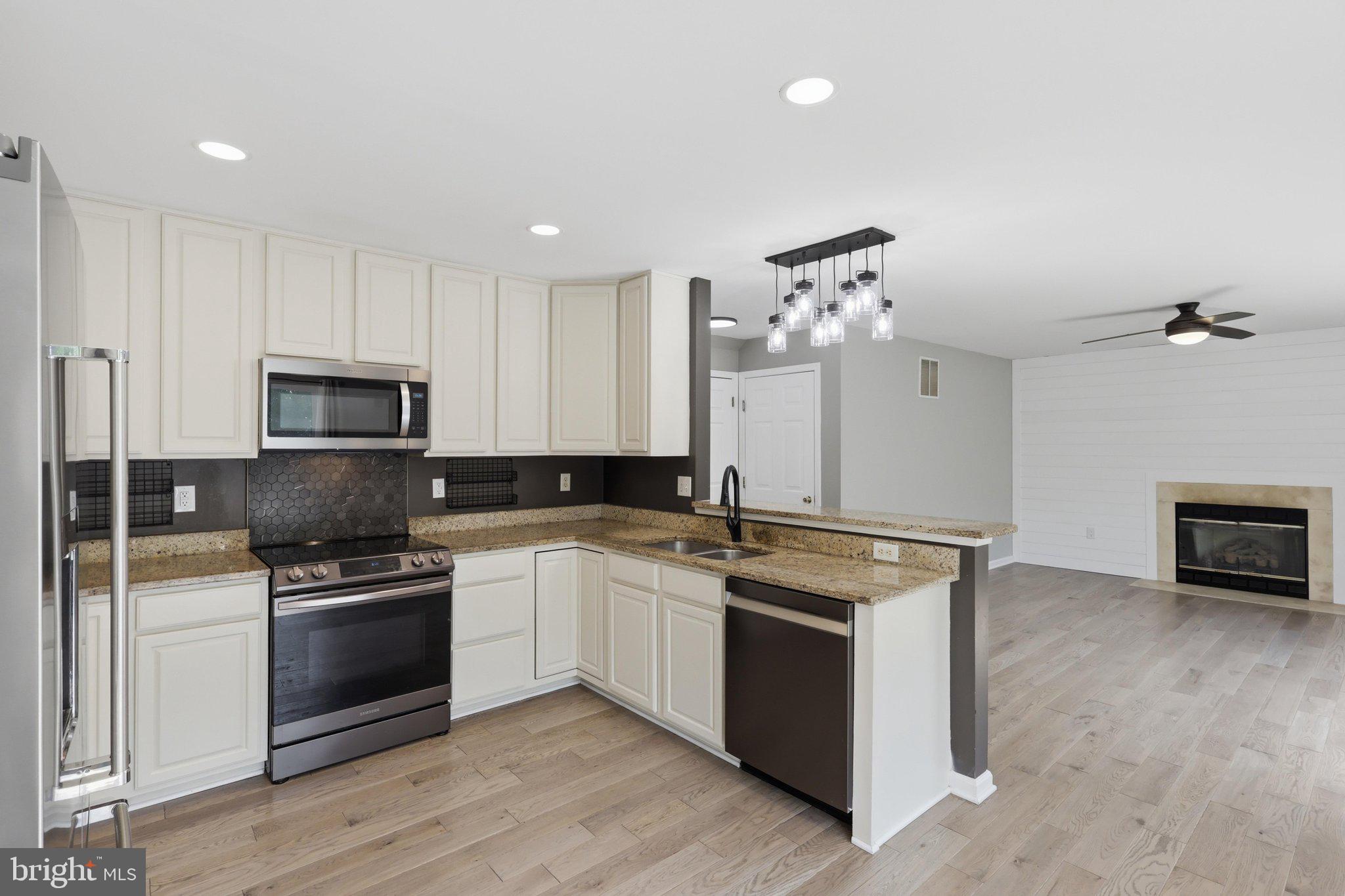 FAIRWAY MEADOWS - Residential