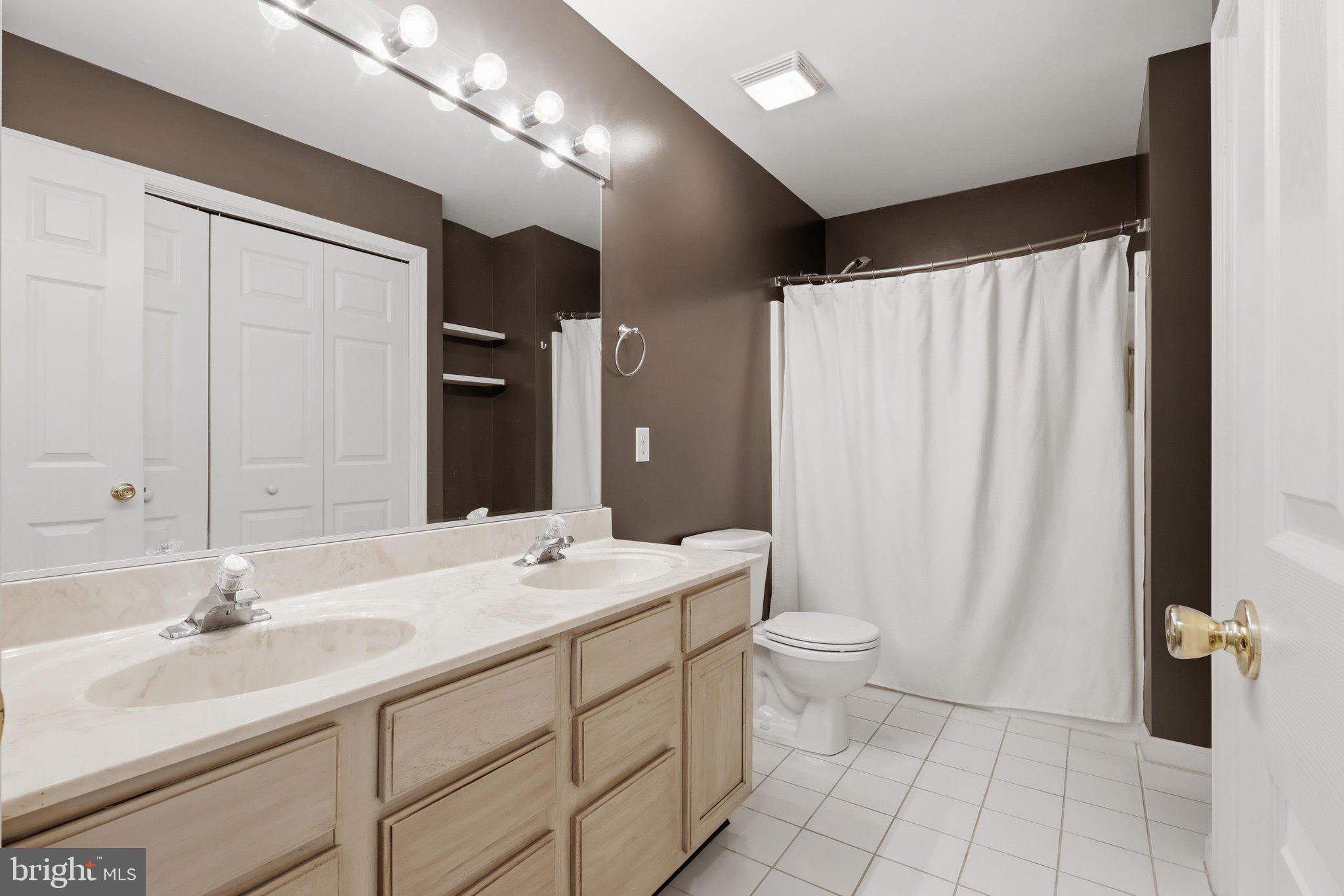 FAIRWAY MEADOWS - Residential