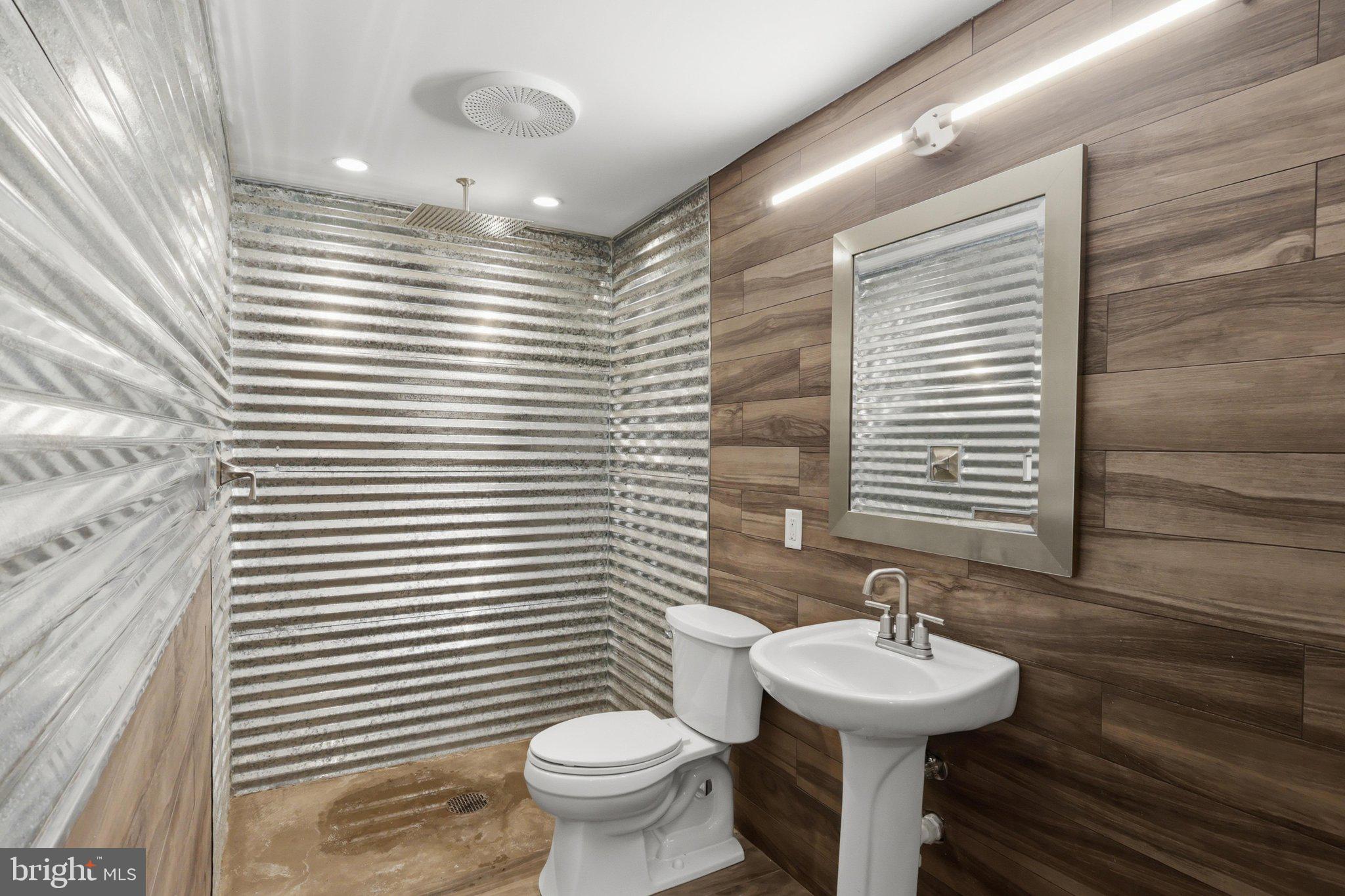FAIRWAY MEADOWS - Residential