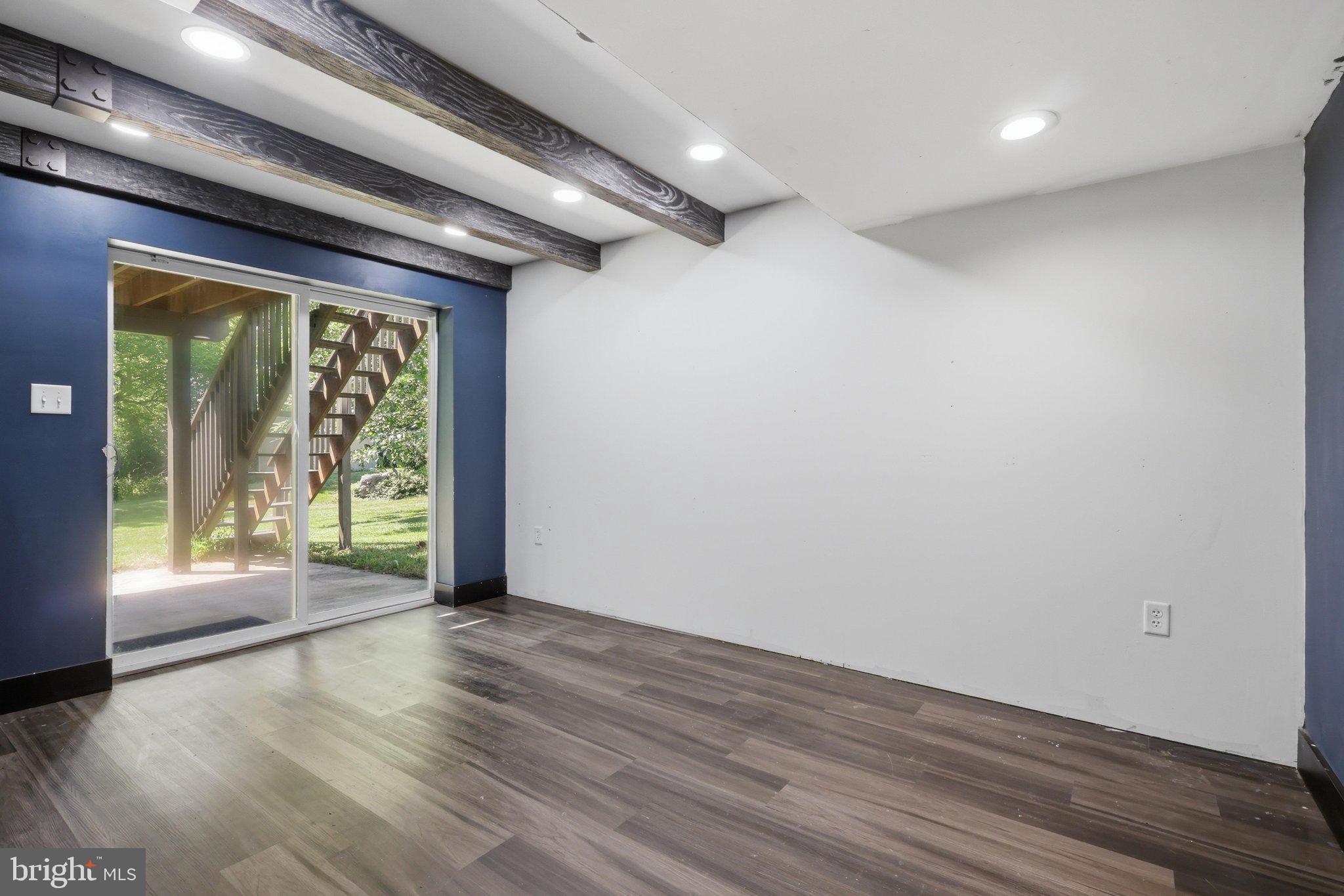 FAIRWAY MEADOWS - Residential