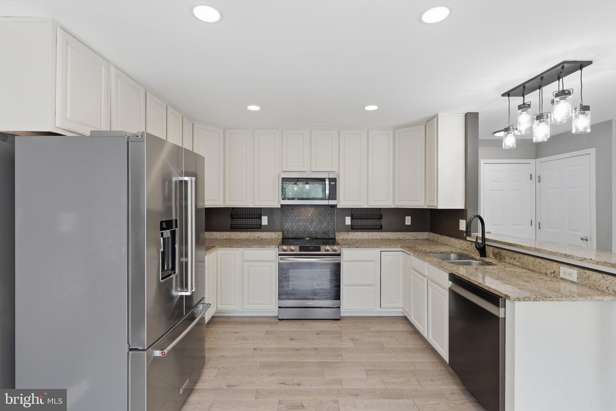 FAIRWAY MEADOWS - Residential