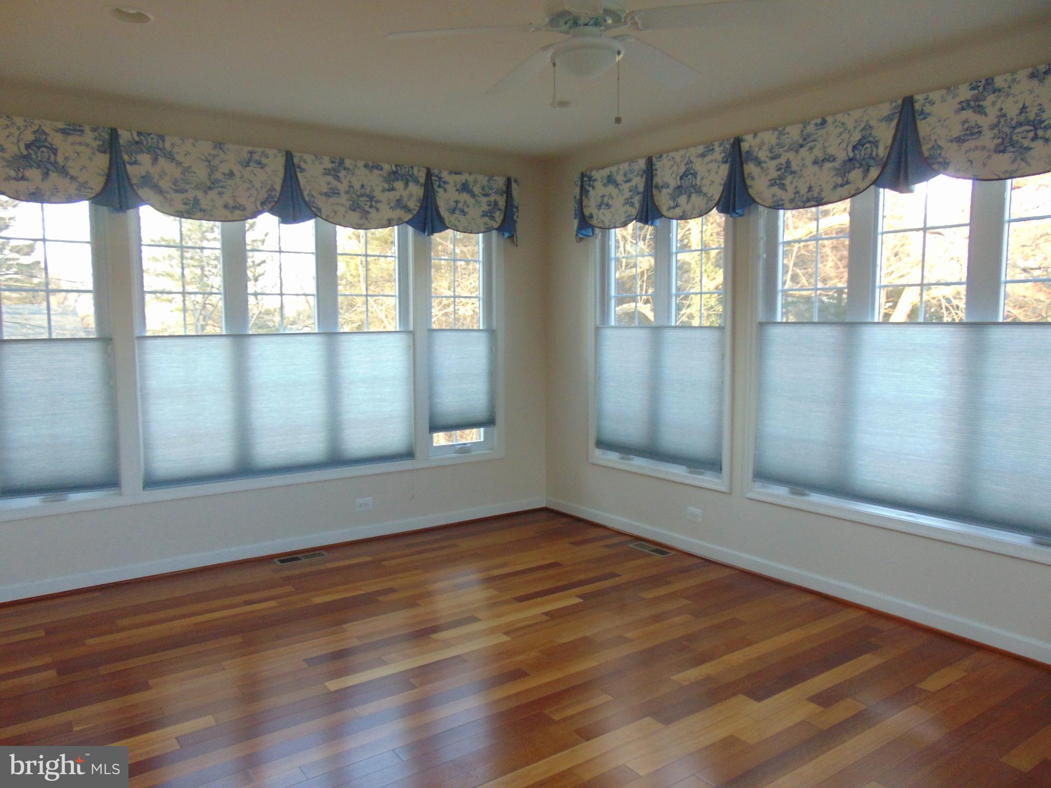 FALLS CHURCH - Residential Lease