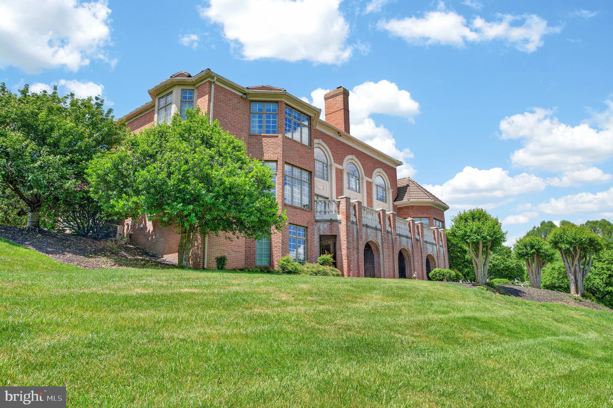 HILLSTEAD - Residential
