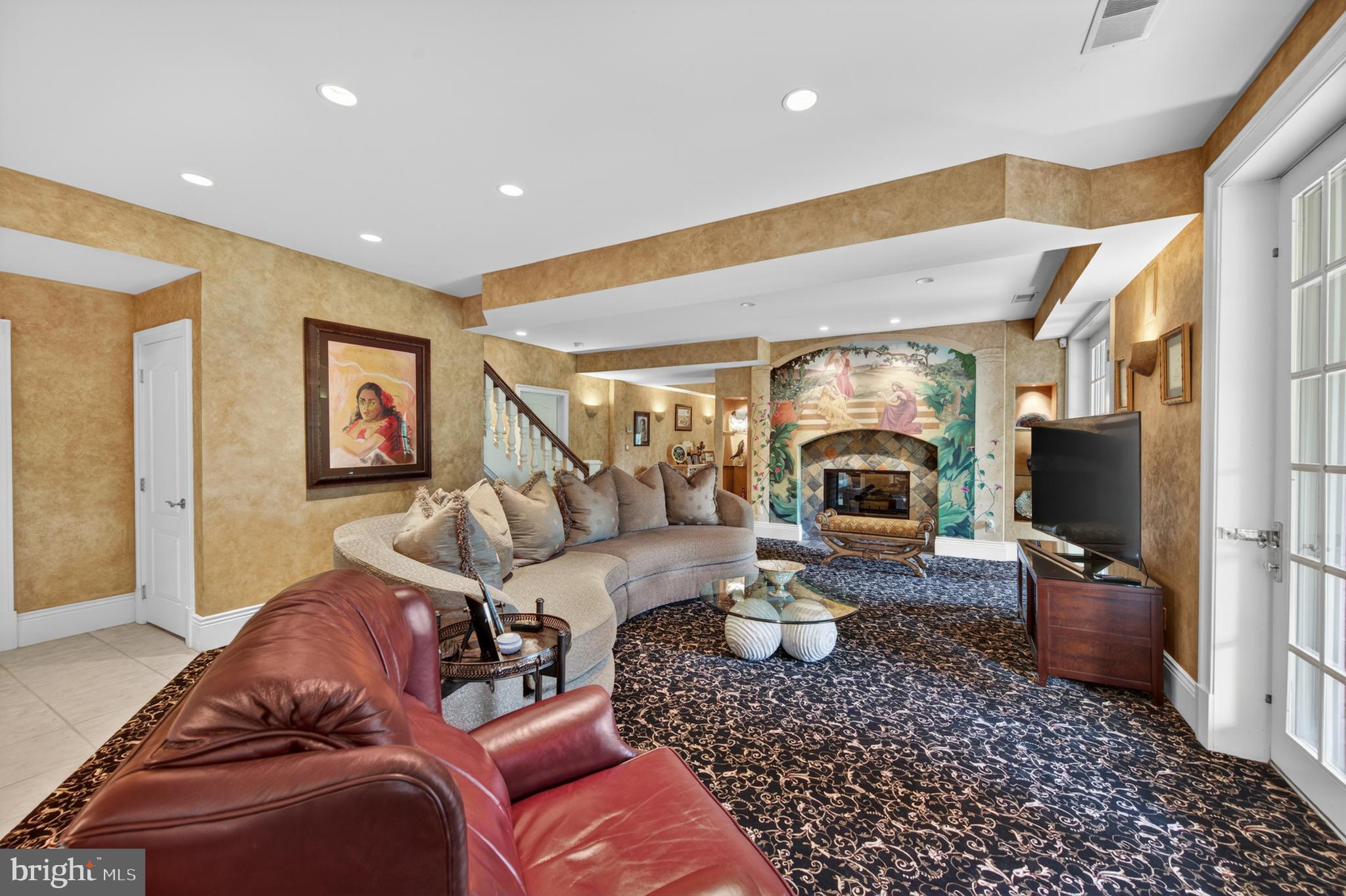 HILLSTEAD - Residential