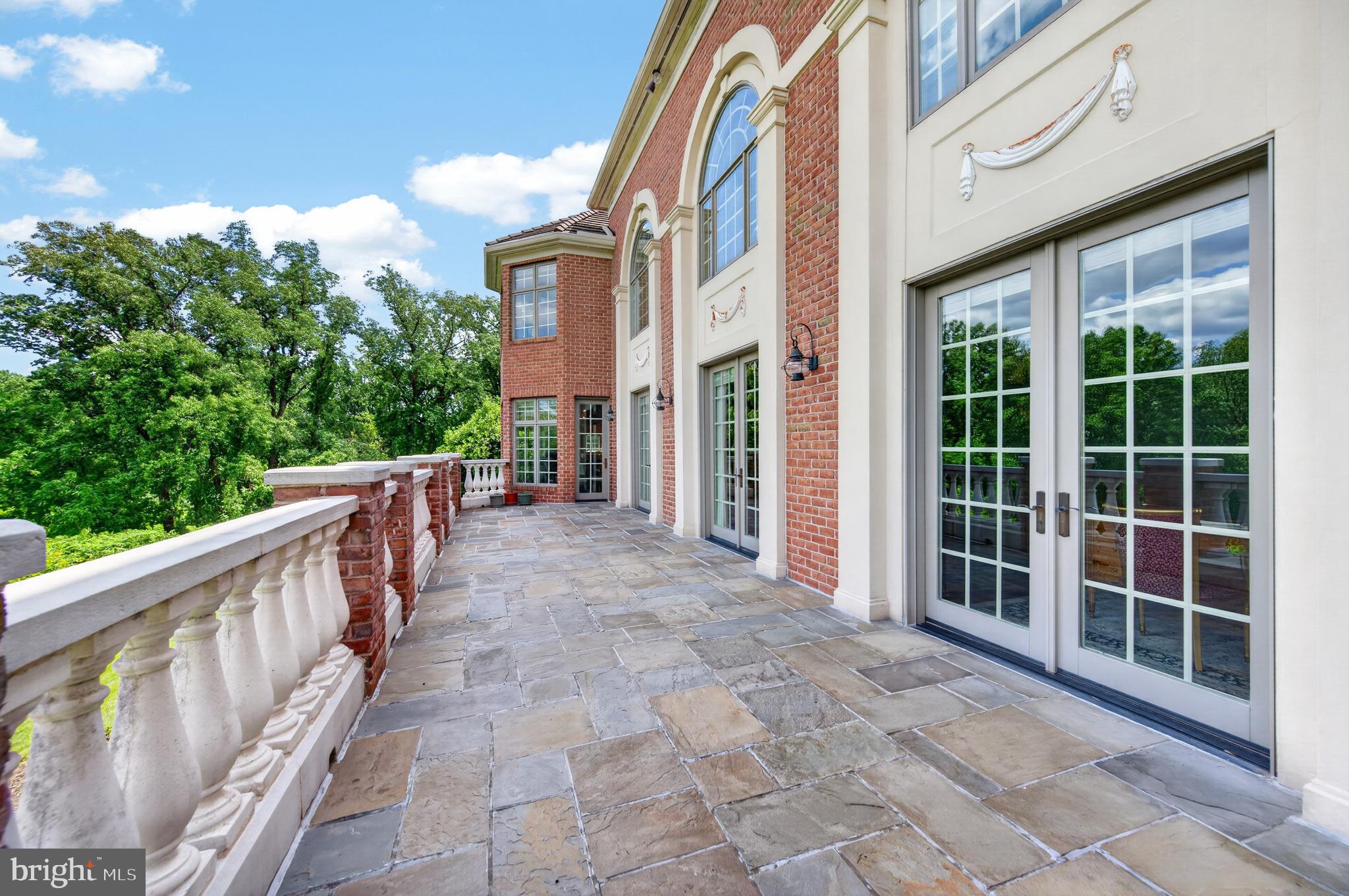 HILLSTEAD - Residential