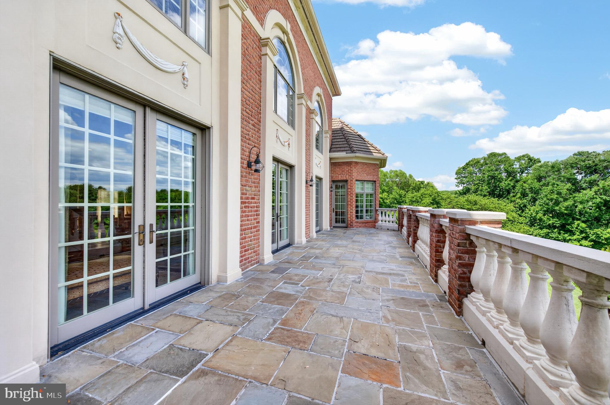 HILLSTEAD - Residential