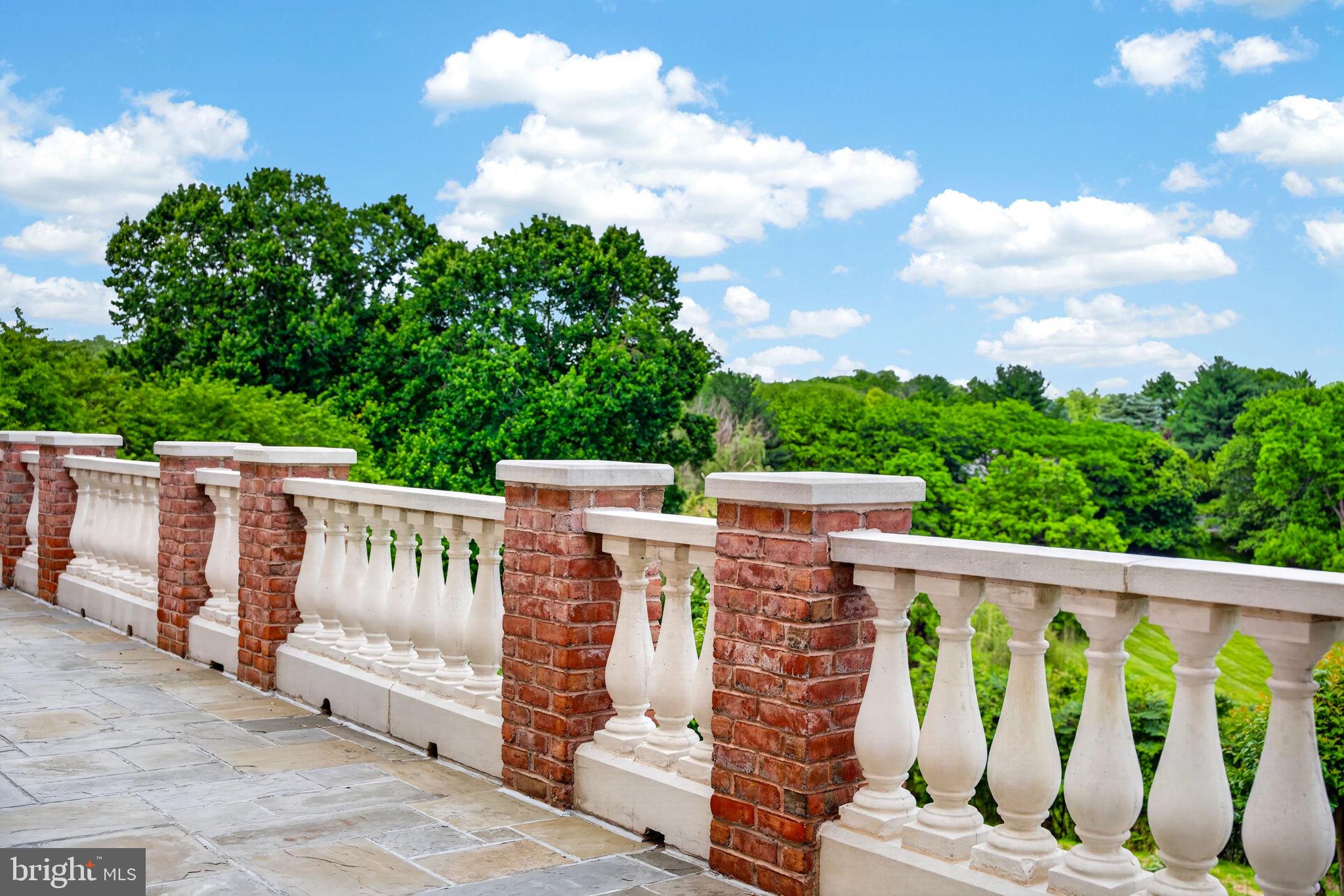 HILLSTEAD - Residential