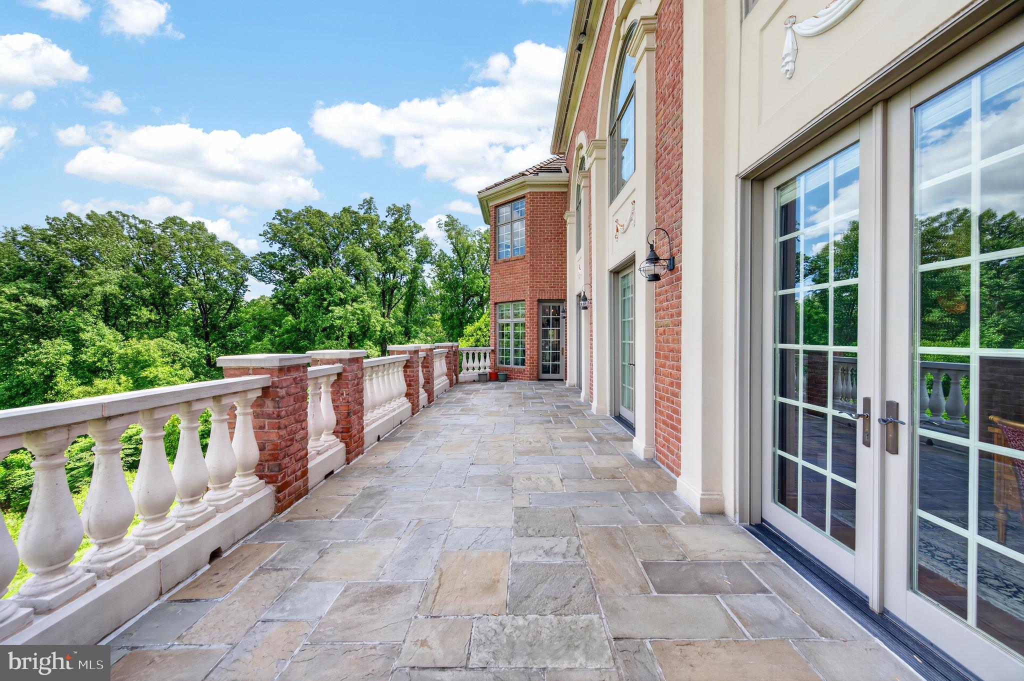 HILLSTEAD - Residential