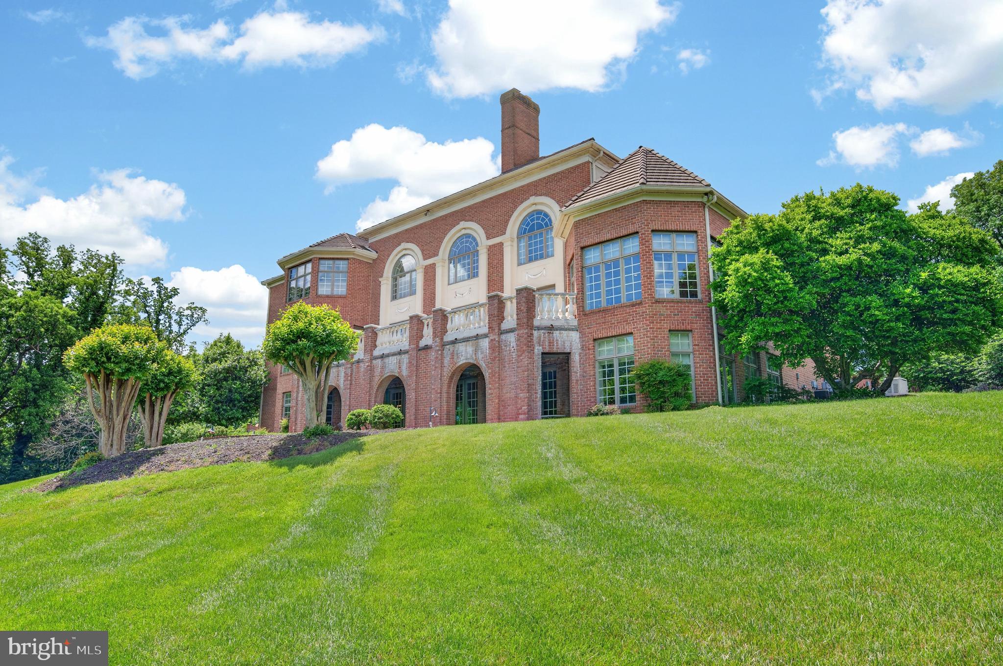 HILLSTEAD - Residential