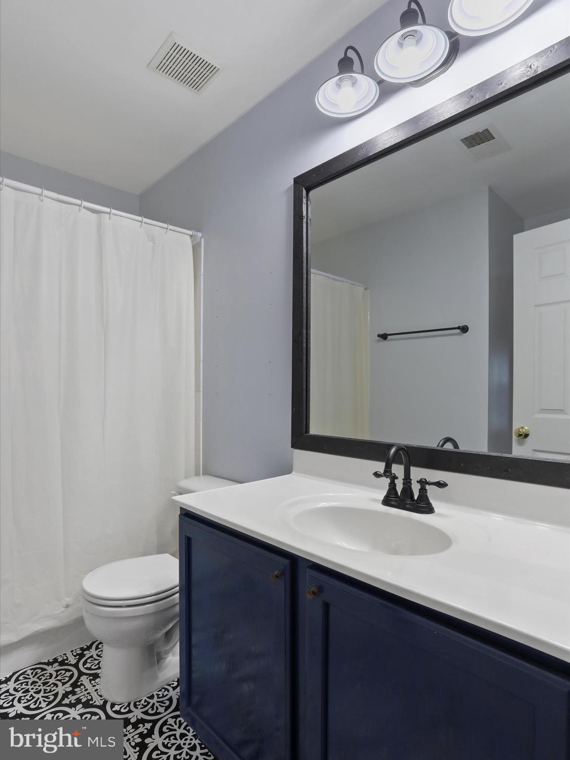 APPLE KNOLLS ESTATES - Residential