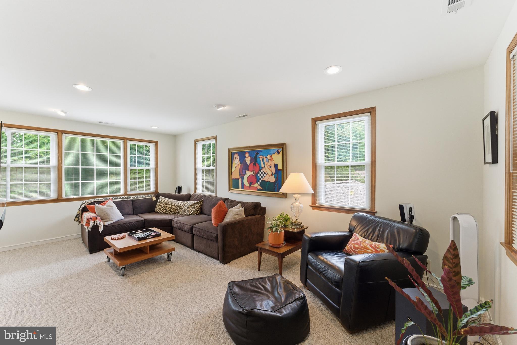 MEADOWOOD - Residential