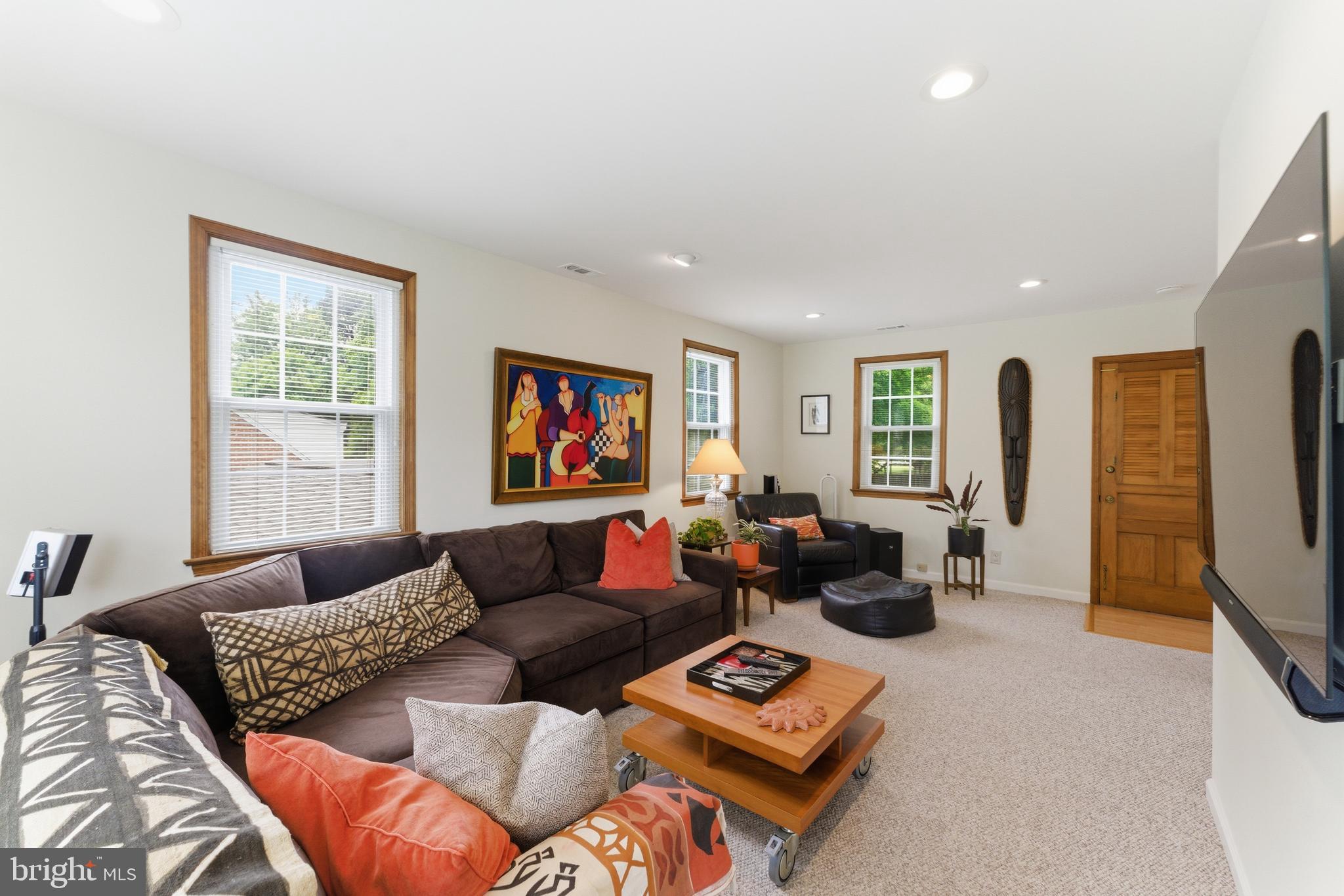 MEADOWOOD - Residential