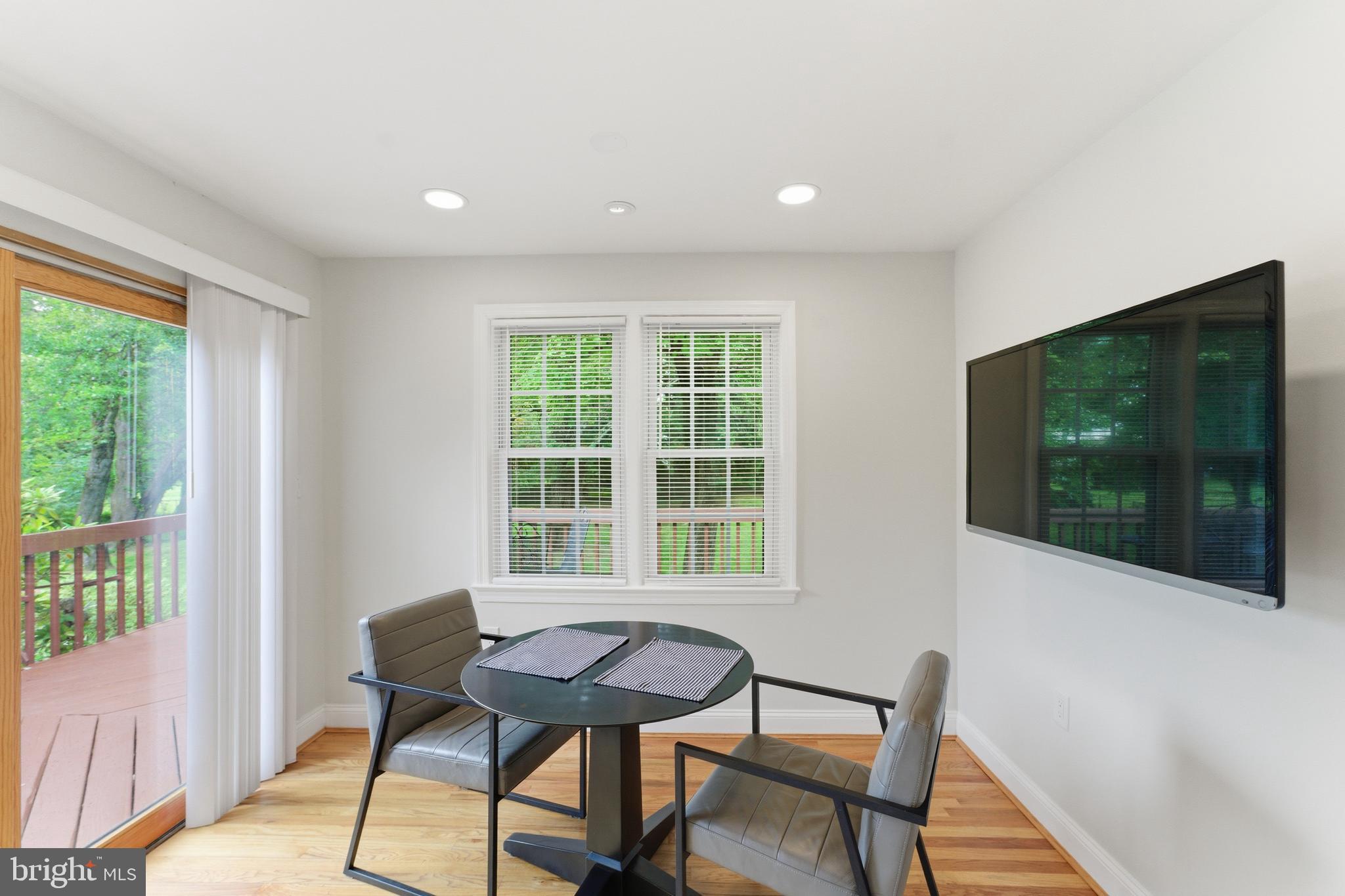 MEADOWOOD - Residential