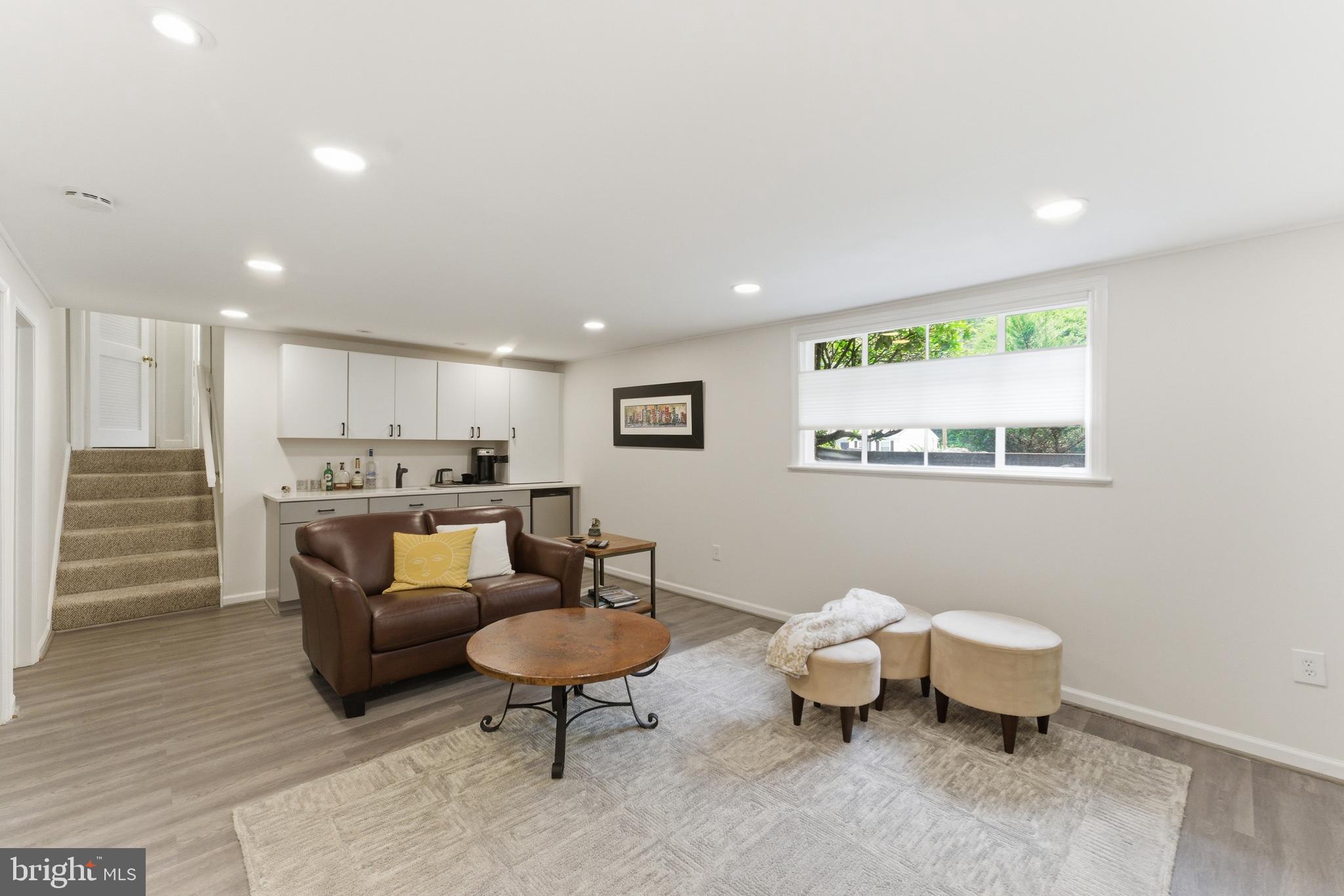 MEADOWOOD - Residential