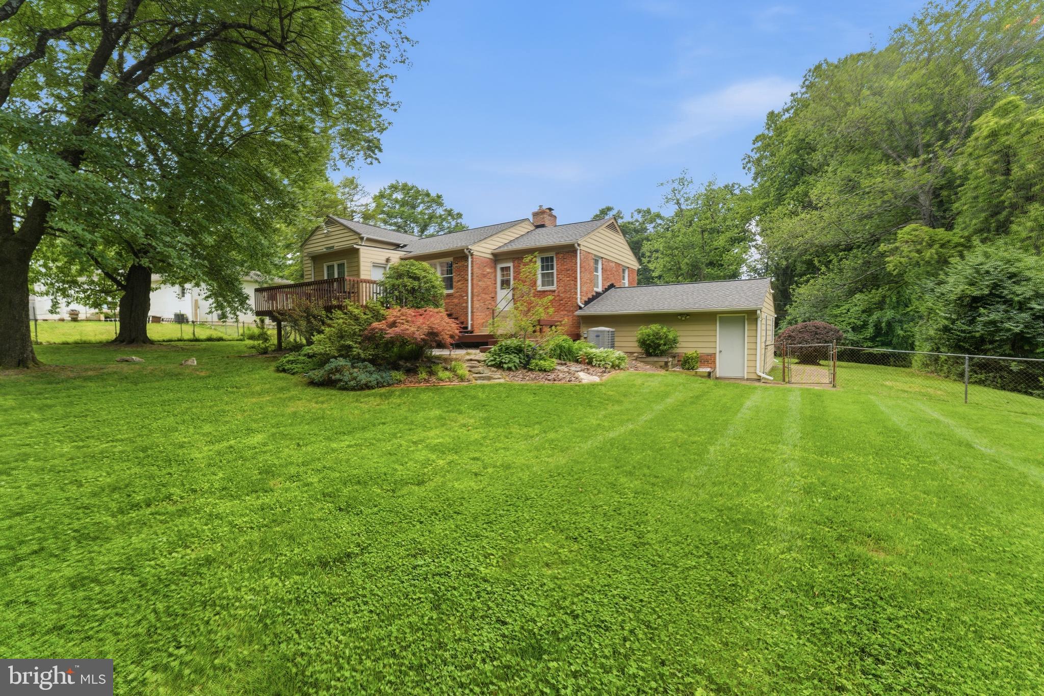 MEADOWOOD - Residential