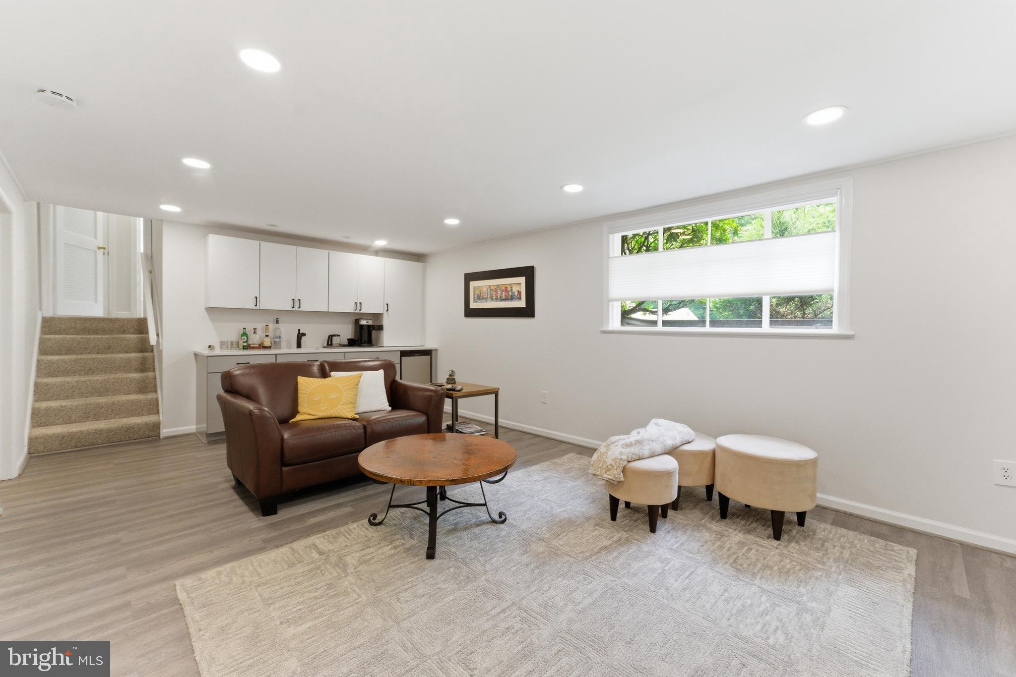 MEADOWOOD - Residential