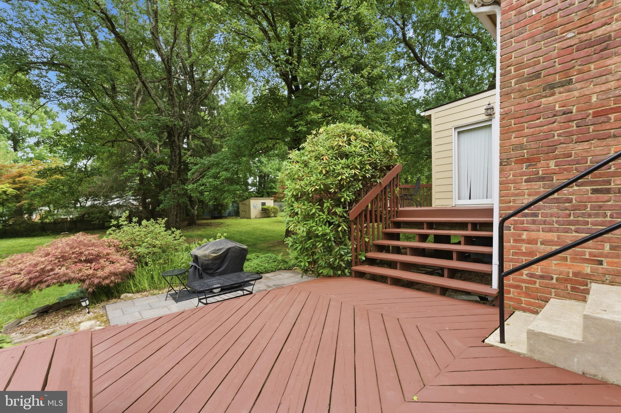 MEADOWOOD - Residential