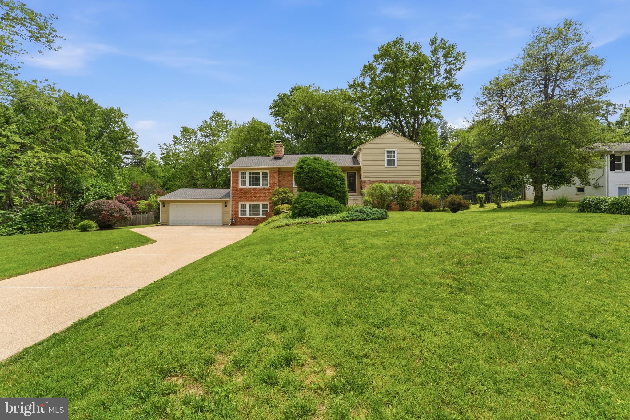 MEADOWOOD - Residential
