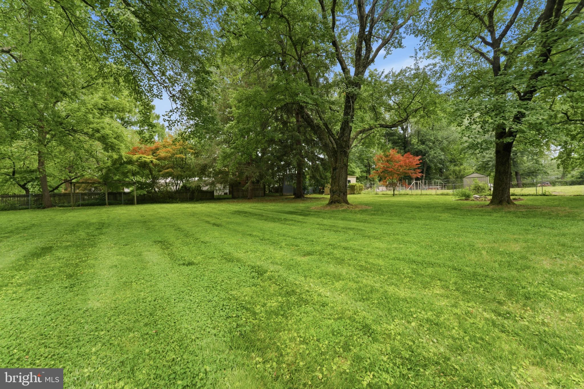 MEADOWOOD - Residential