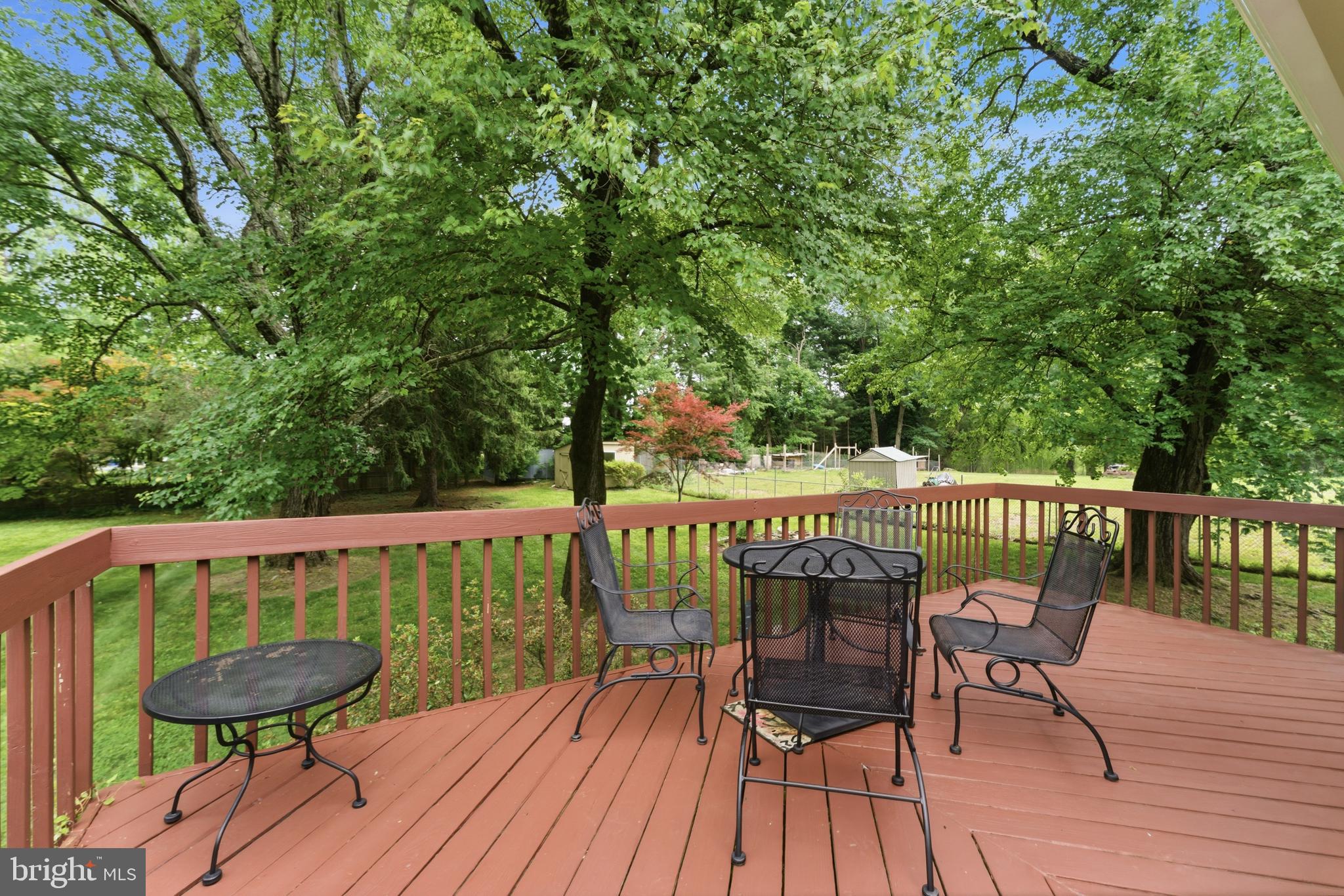 MEADOWOOD - Residential