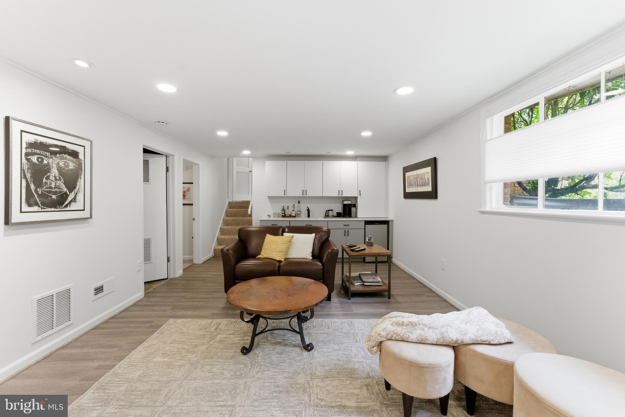 MEADOWOOD - Residential