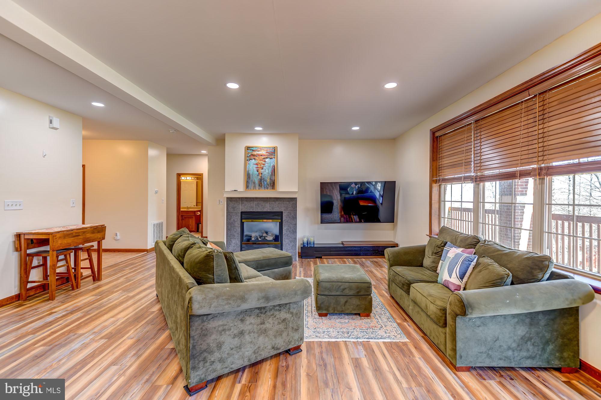 EAGLE ROCK RESORT - Residential