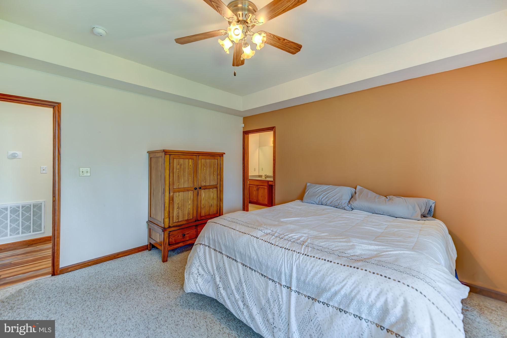 EAGLE ROCK RESORT - Residential