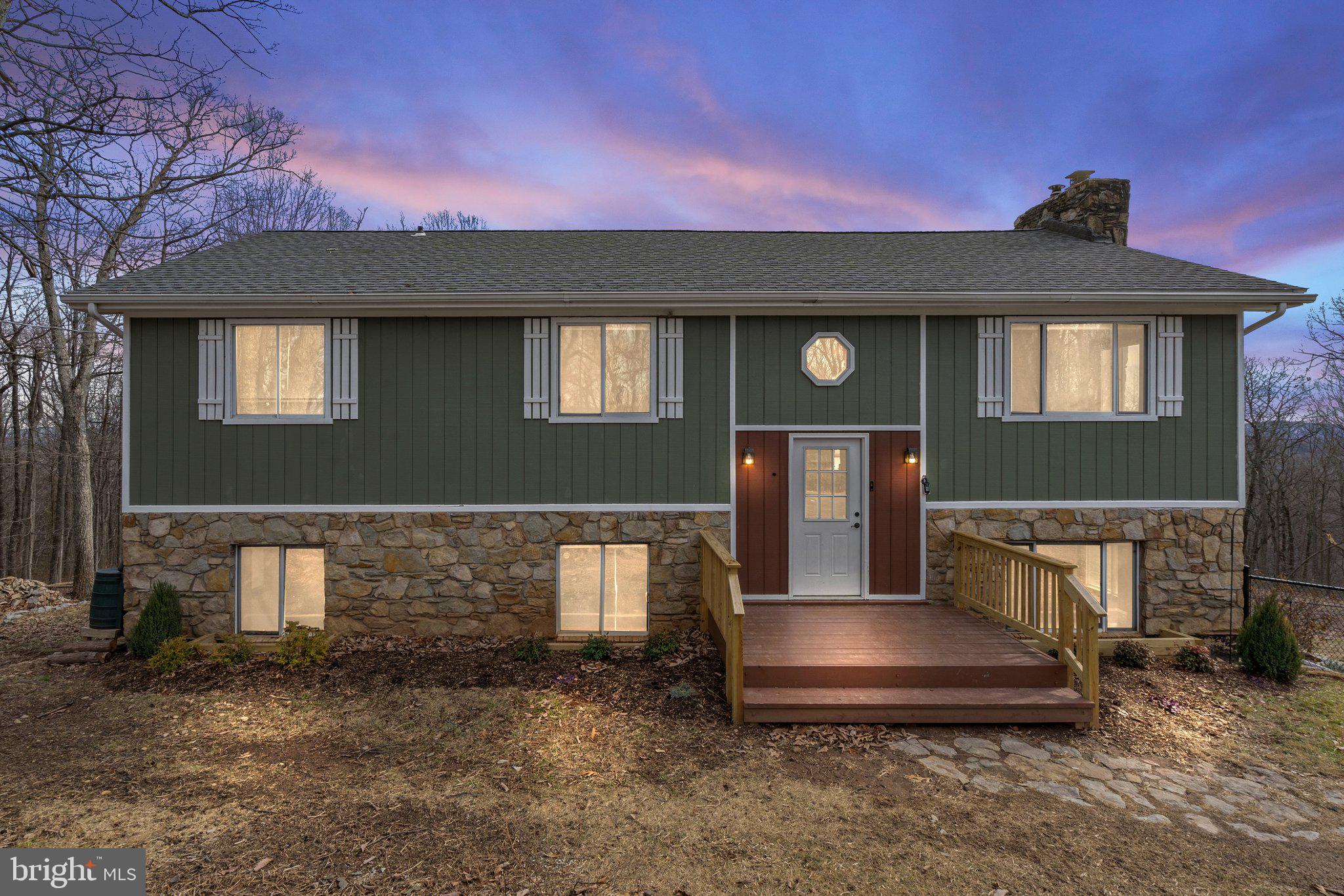 MOUNTAIN VIEW EST - Residential