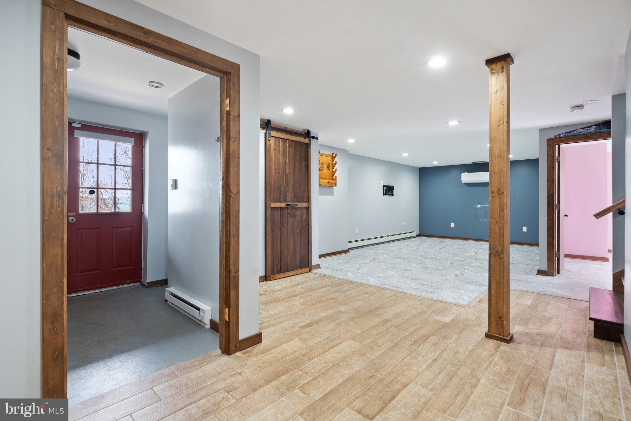 MOUNTAIN VIEW EST - Residential