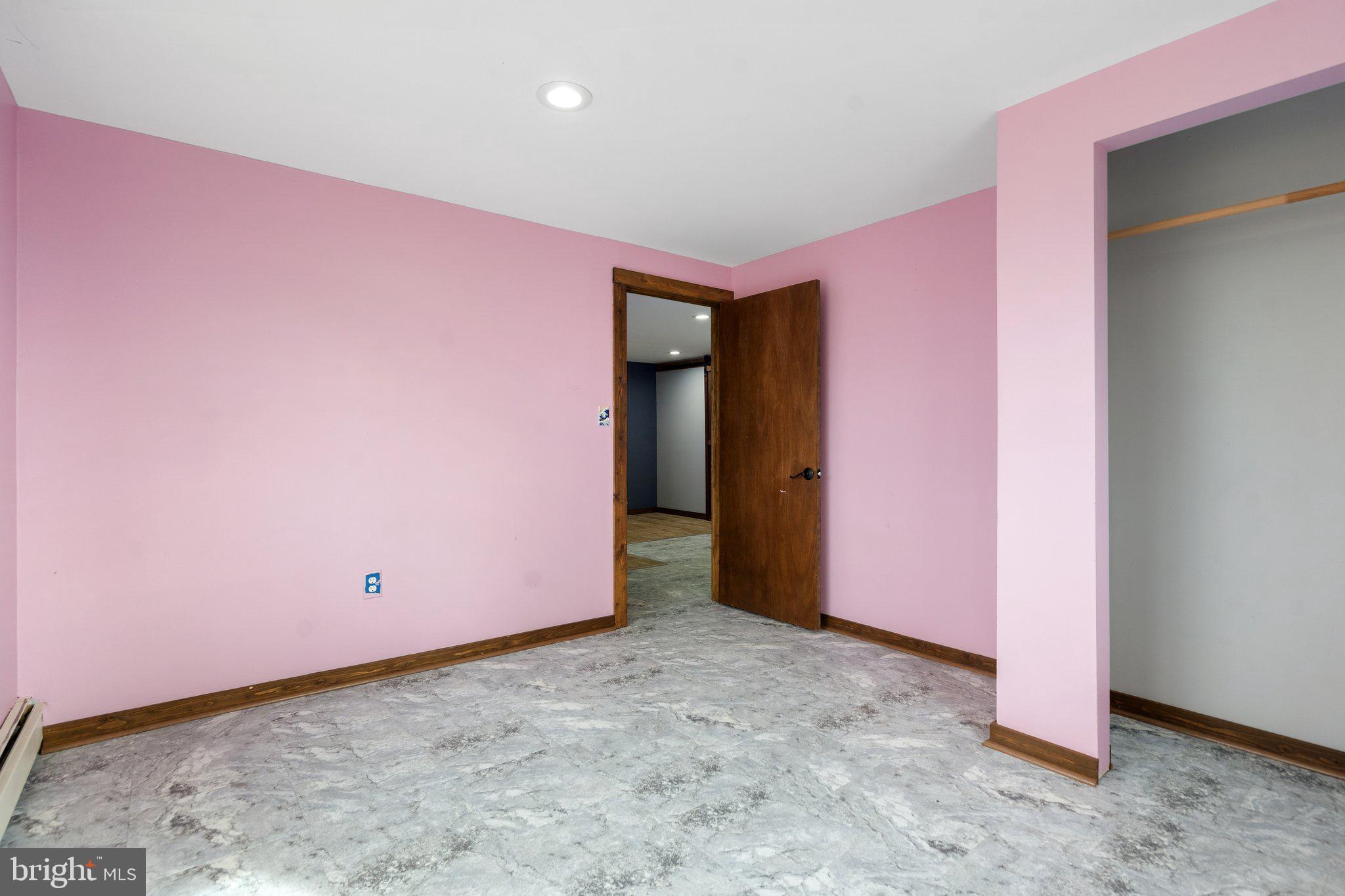 MOUNTAIN VIEW EST - Residential