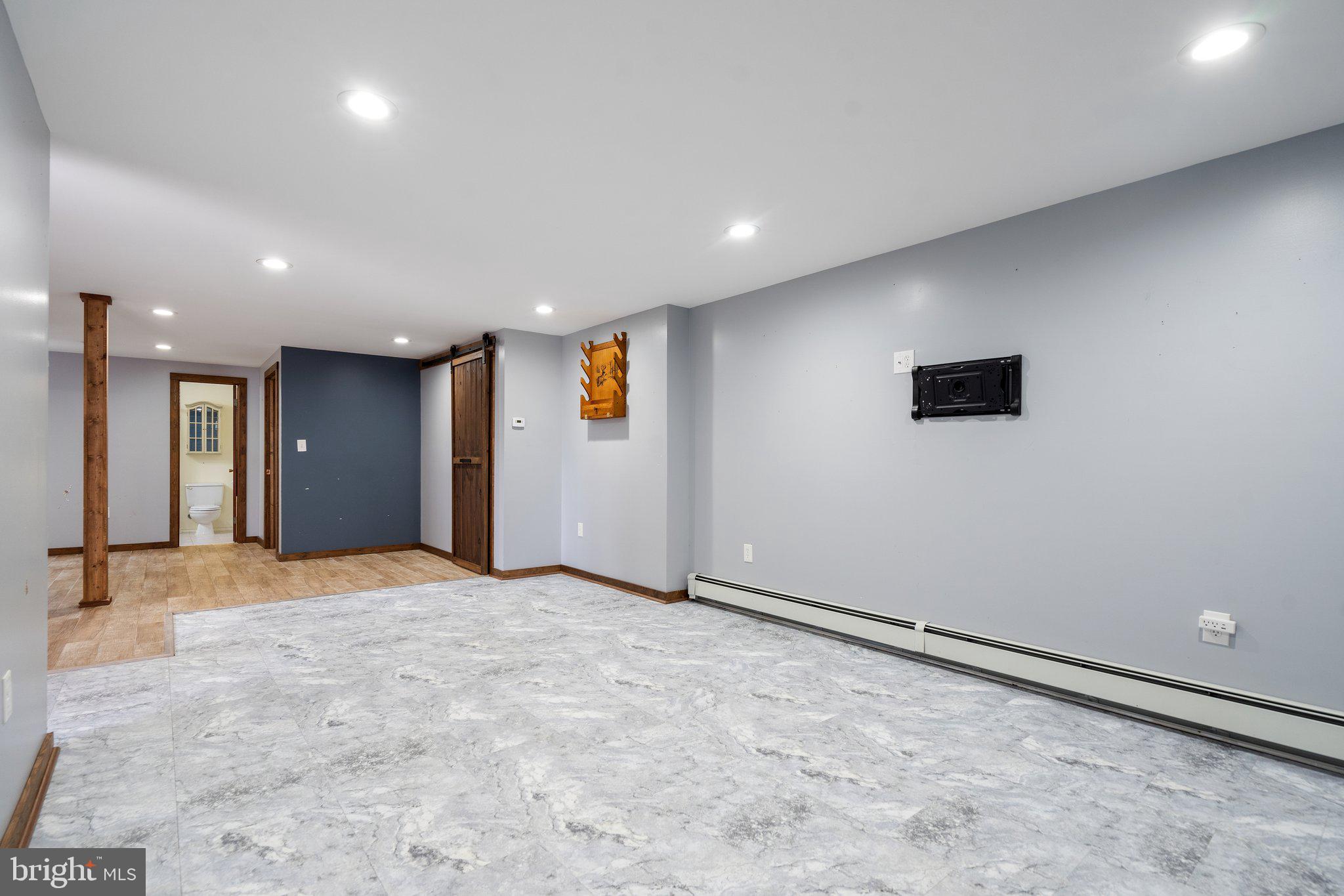 MOUNTAIN VIEW EST - Residential