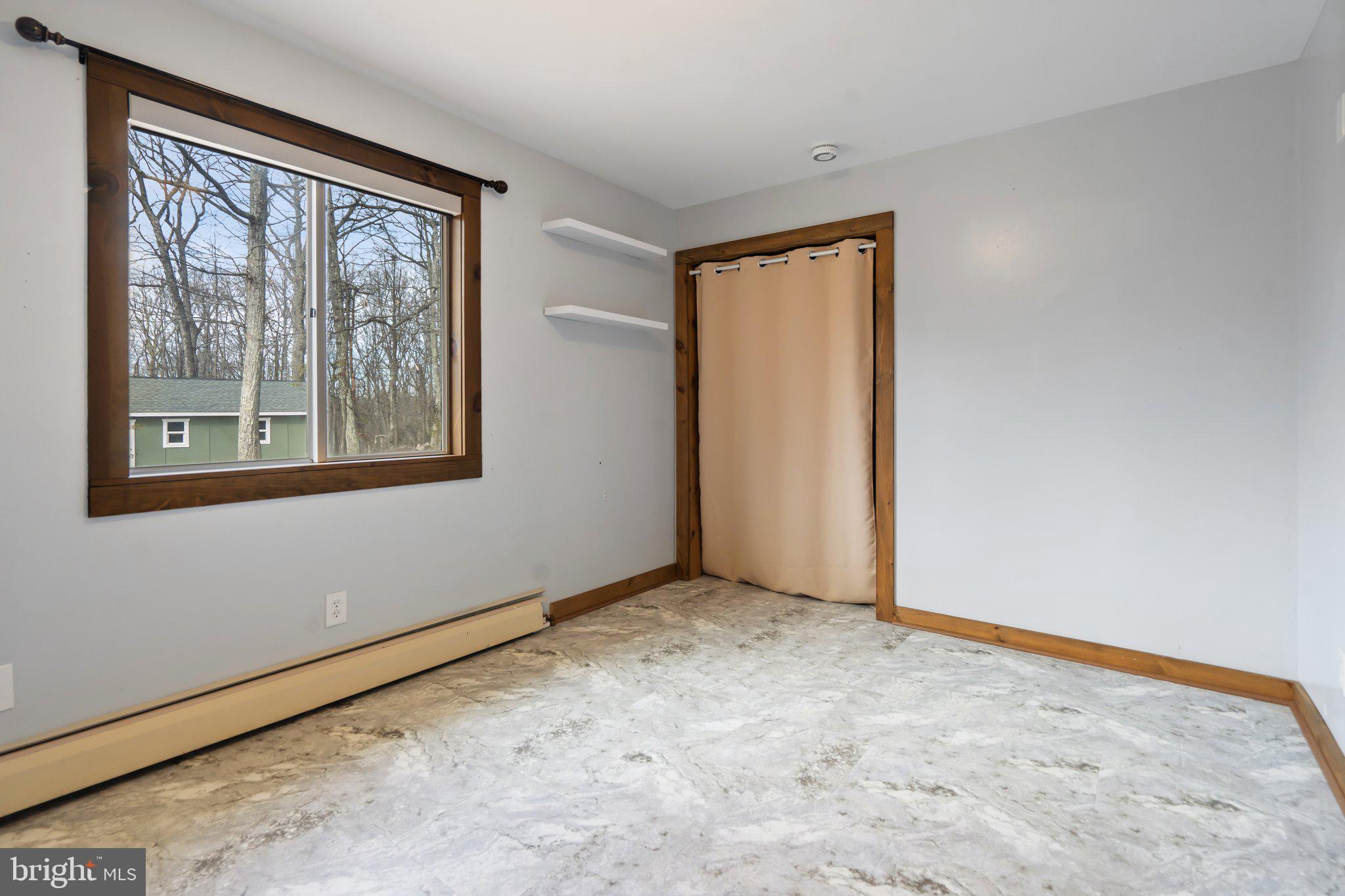 MOUNTAIN VIEW EST - Residential