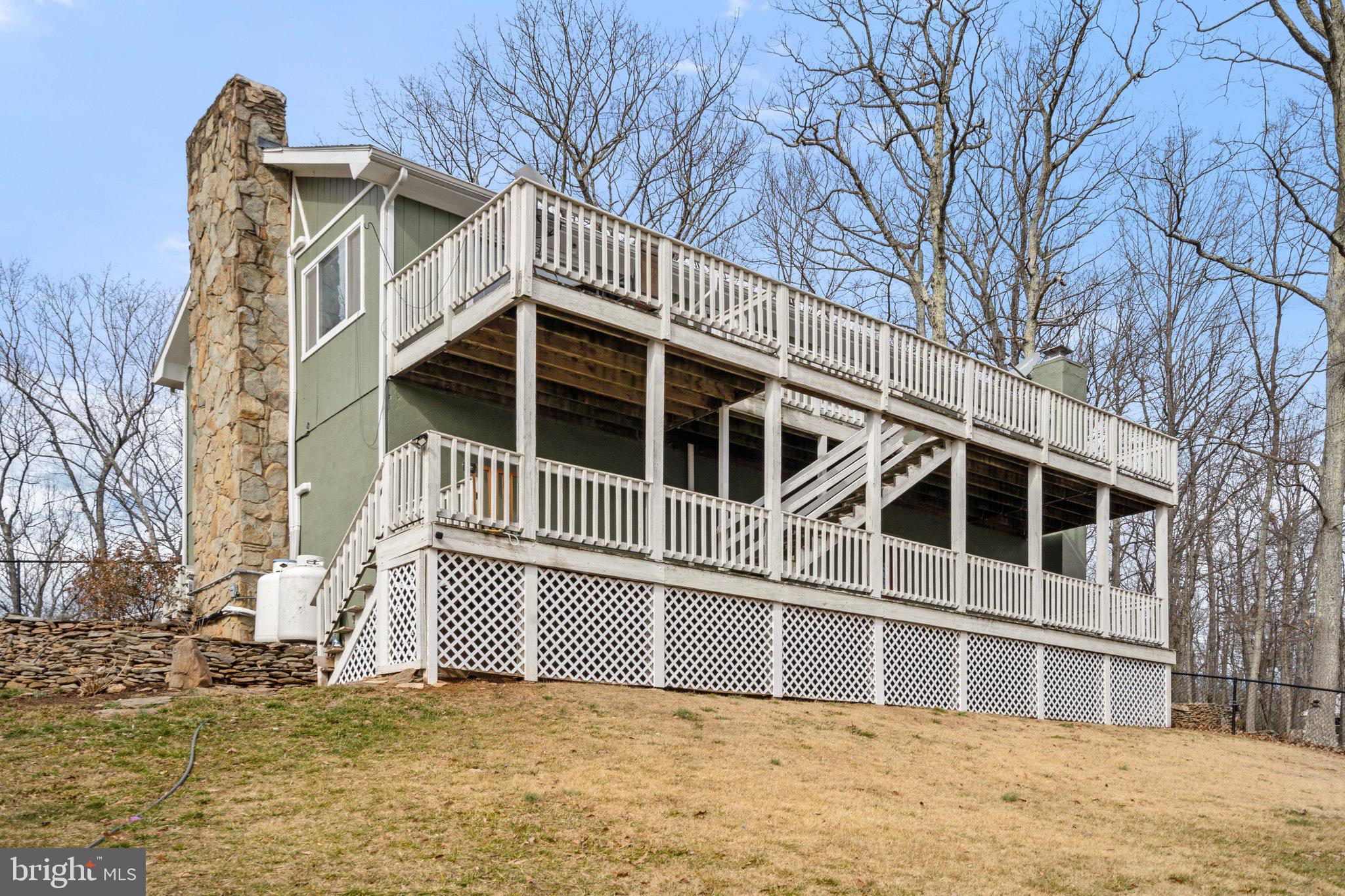 MOUNTAIN VIEW EST - Residential