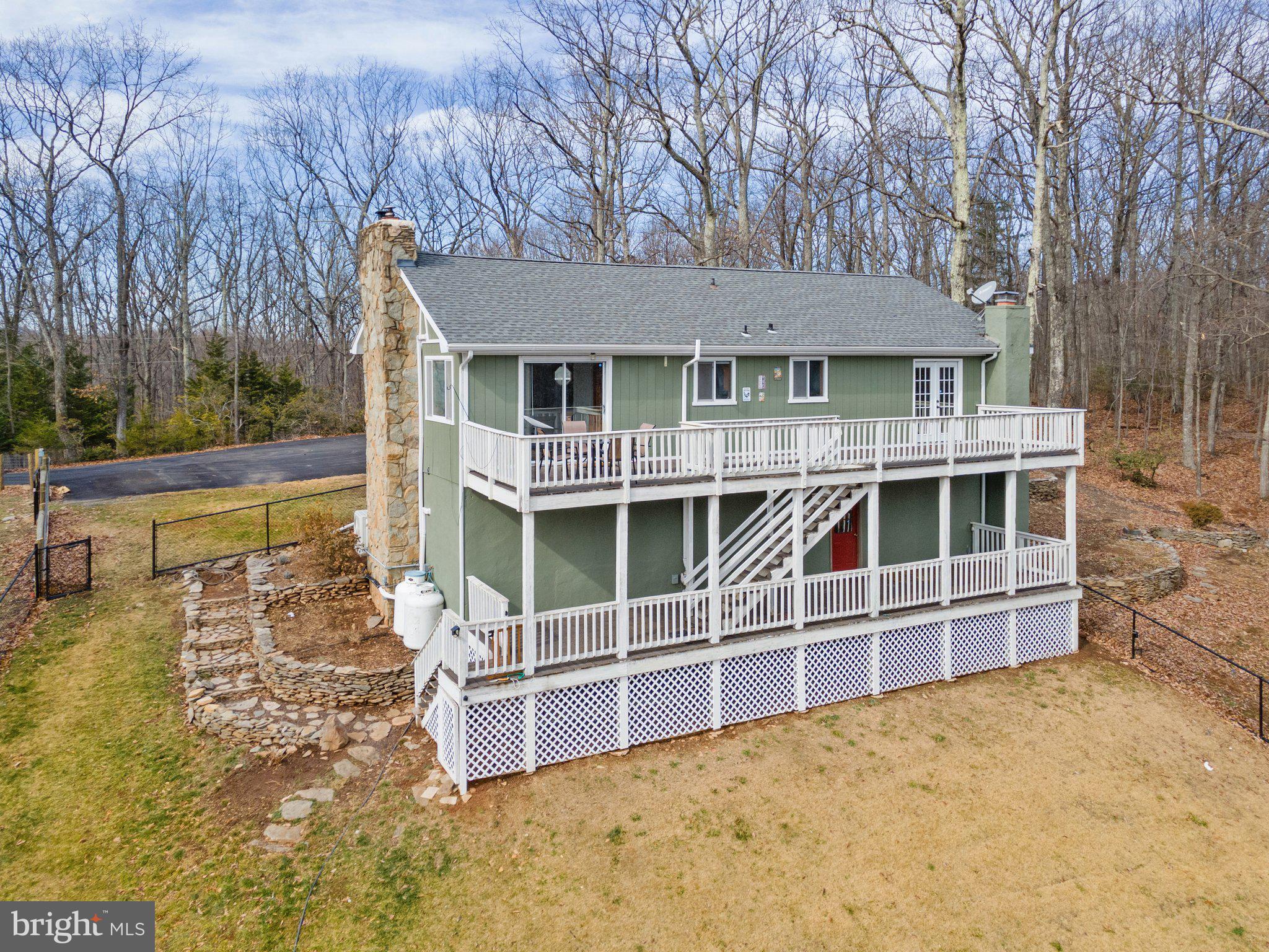 MOUNTAIN VIEW EST - Residential