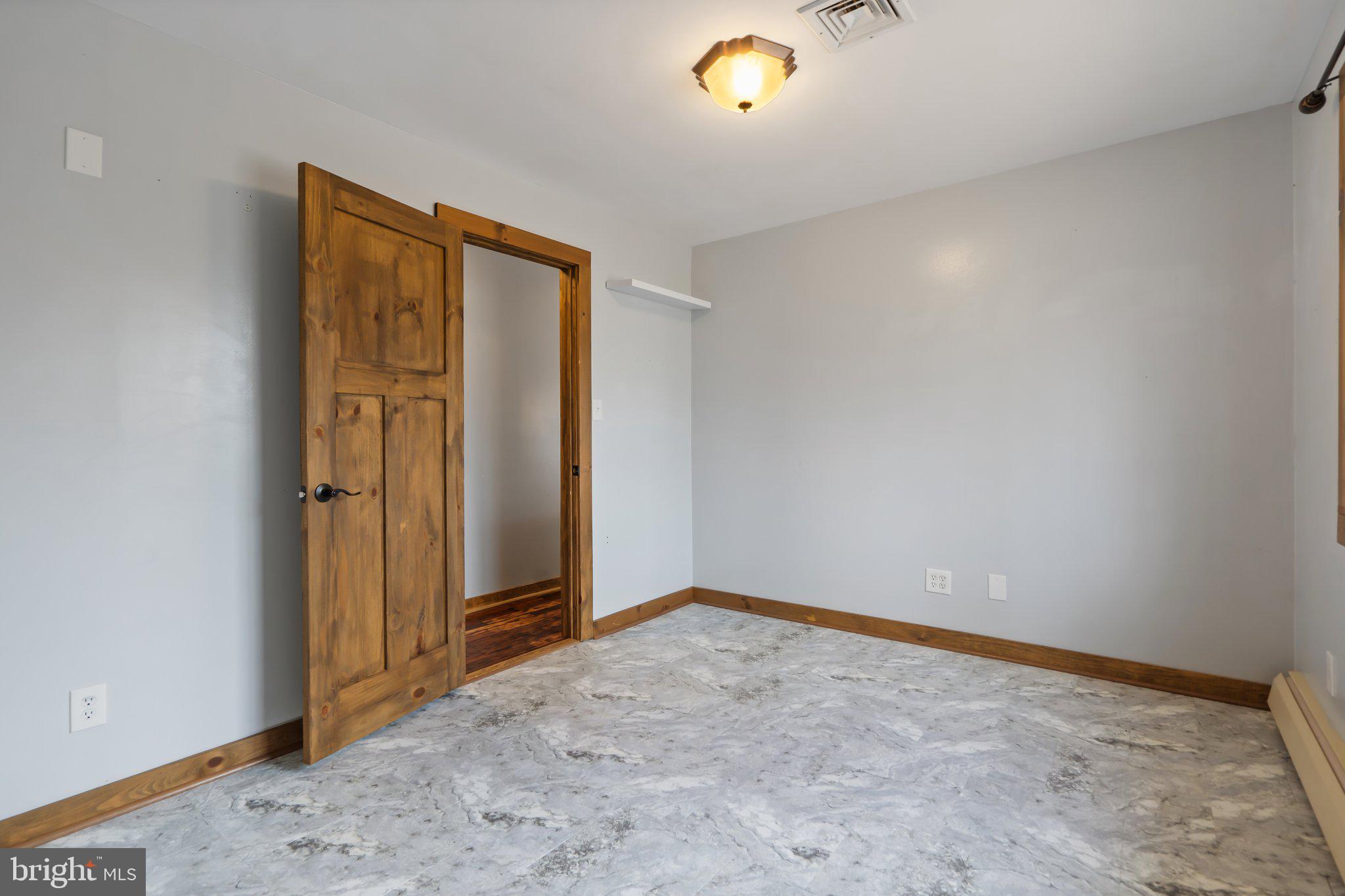 MOUNTAIN VIEW EST - Residential