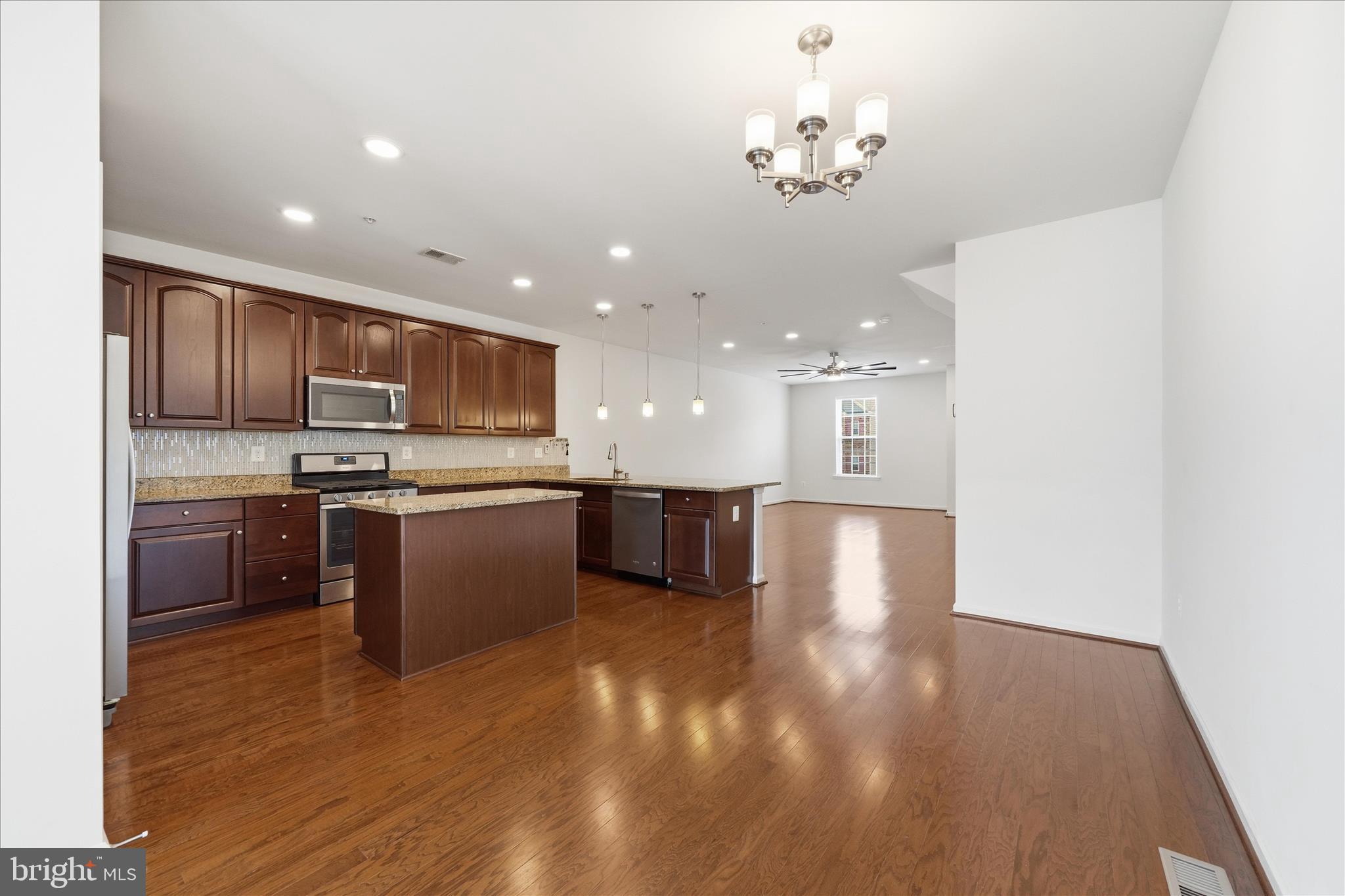 HIGH RIDGE MEADOWS - Residential