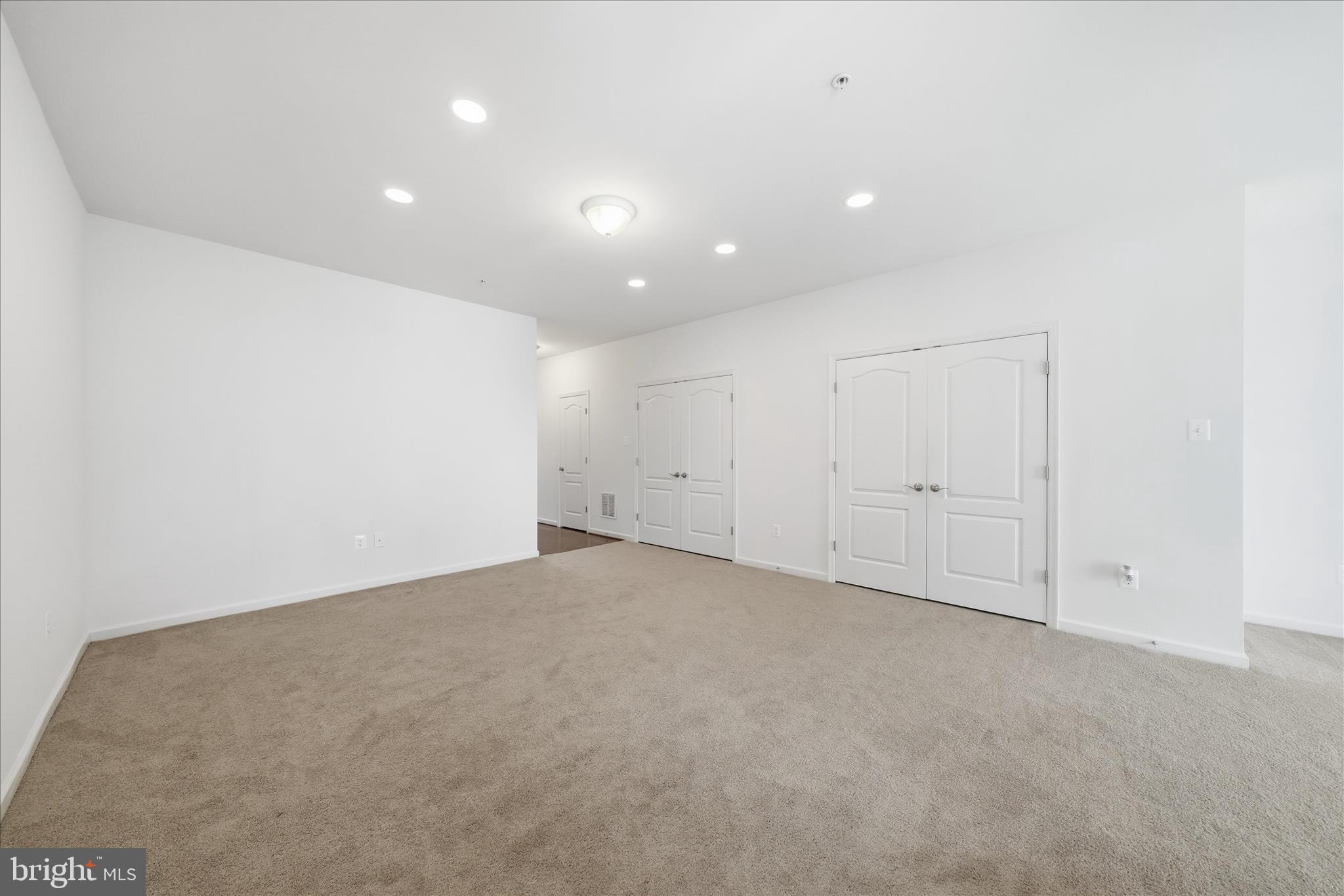 HIGH RIDGE MEADOWS - Residential