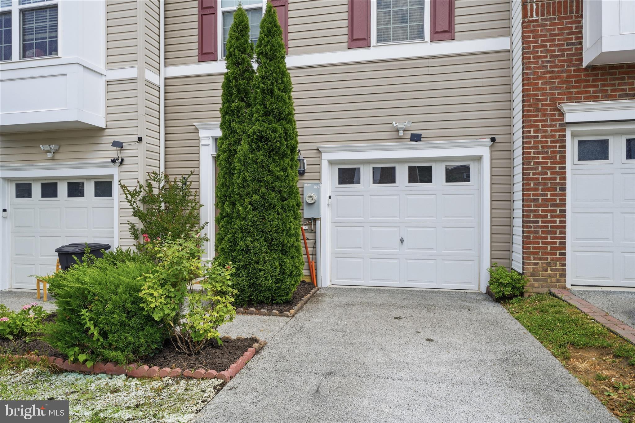 HIGH RIDGE MEADOWS - Residential