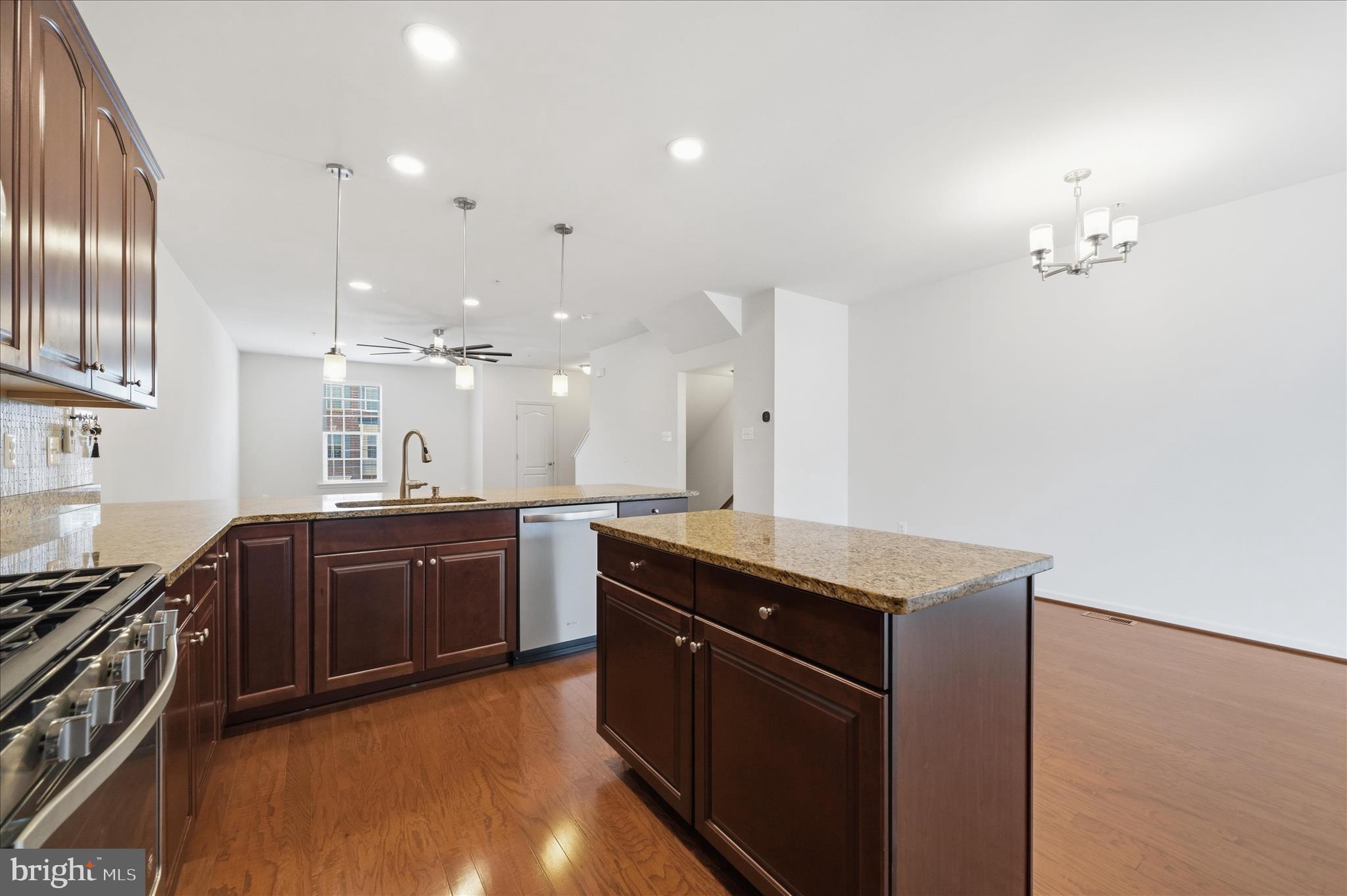 HIGH RIDGE MEADOWS - Residential