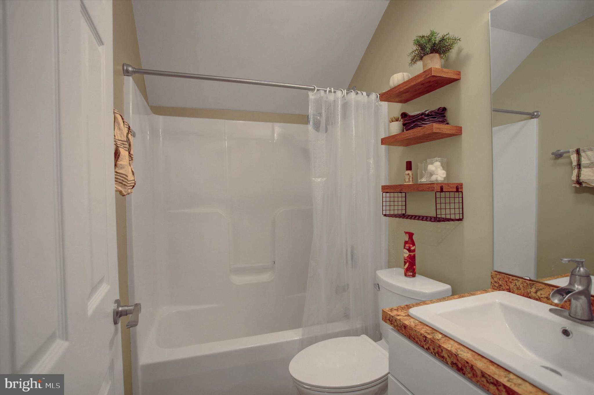 ORCHARD ESTATES - Residential