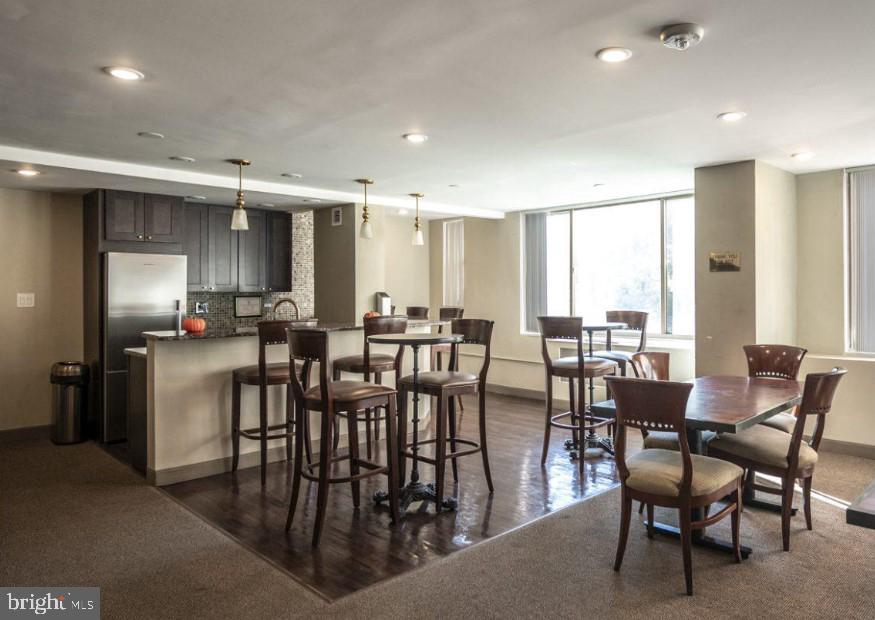 RIVER PLACE - Residential