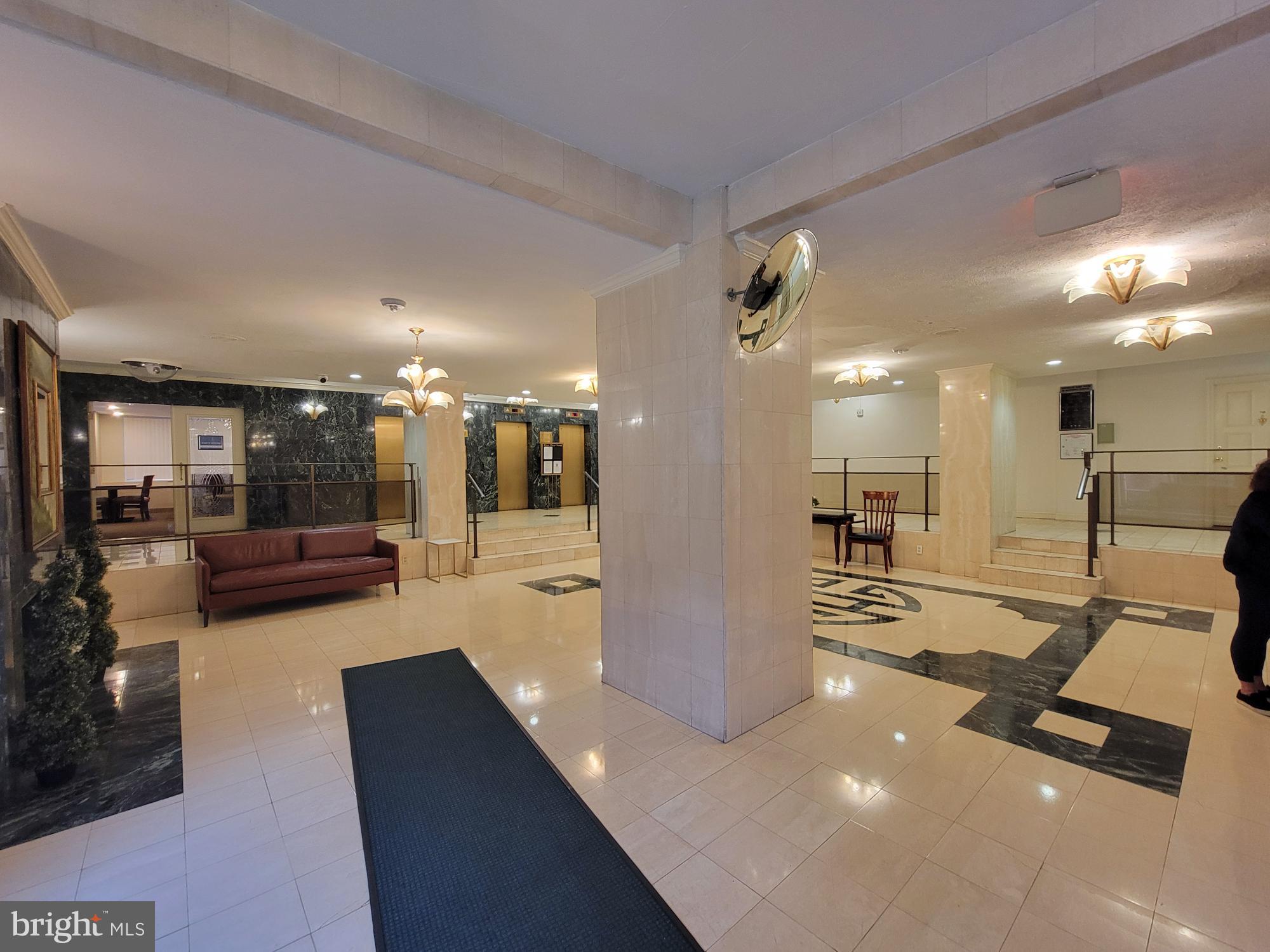 RIVER PLACE - Residential